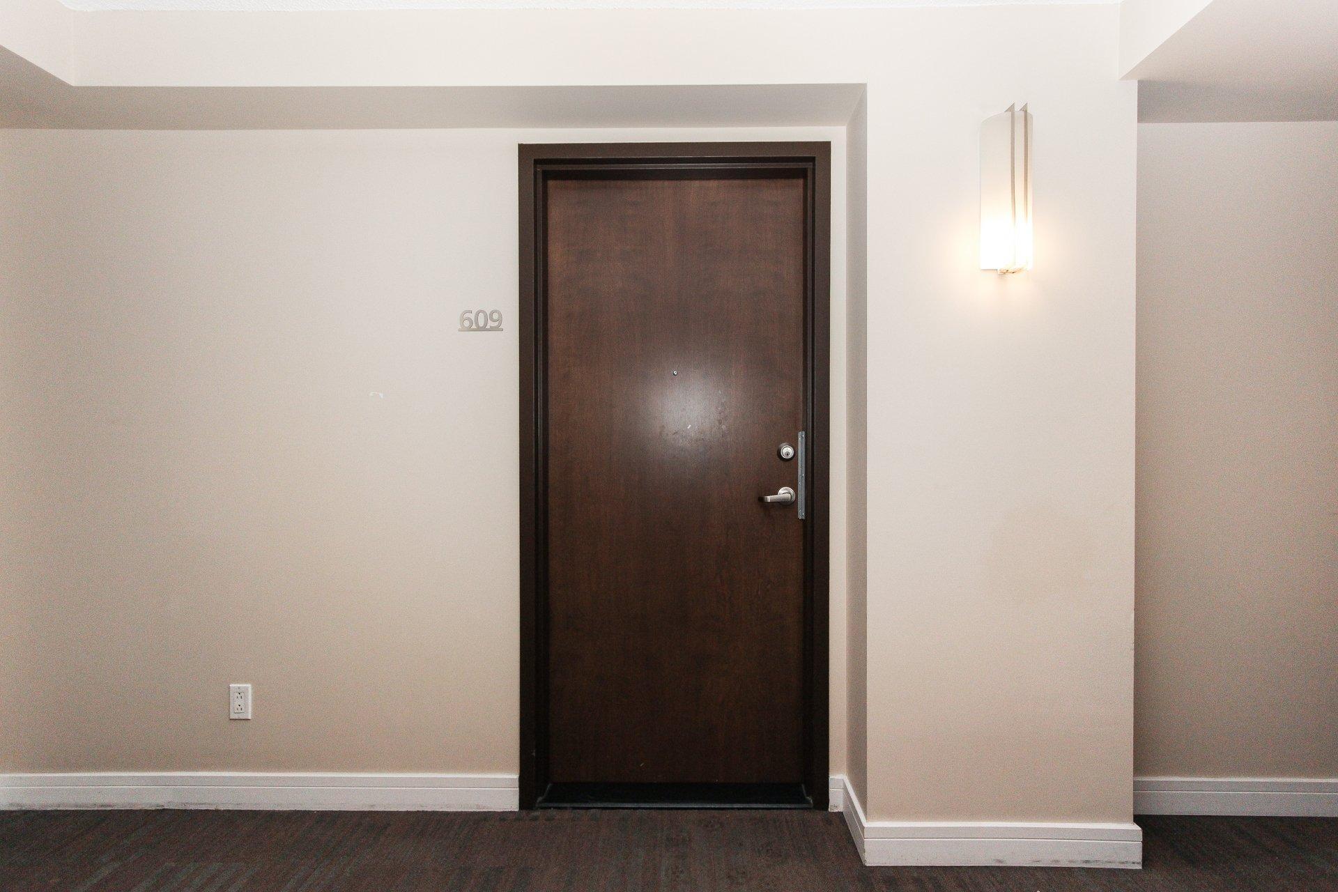 









5445


Rue de Meudon

, 609,
Montréal (Saint-Léonard),




QC
H1S0B8

