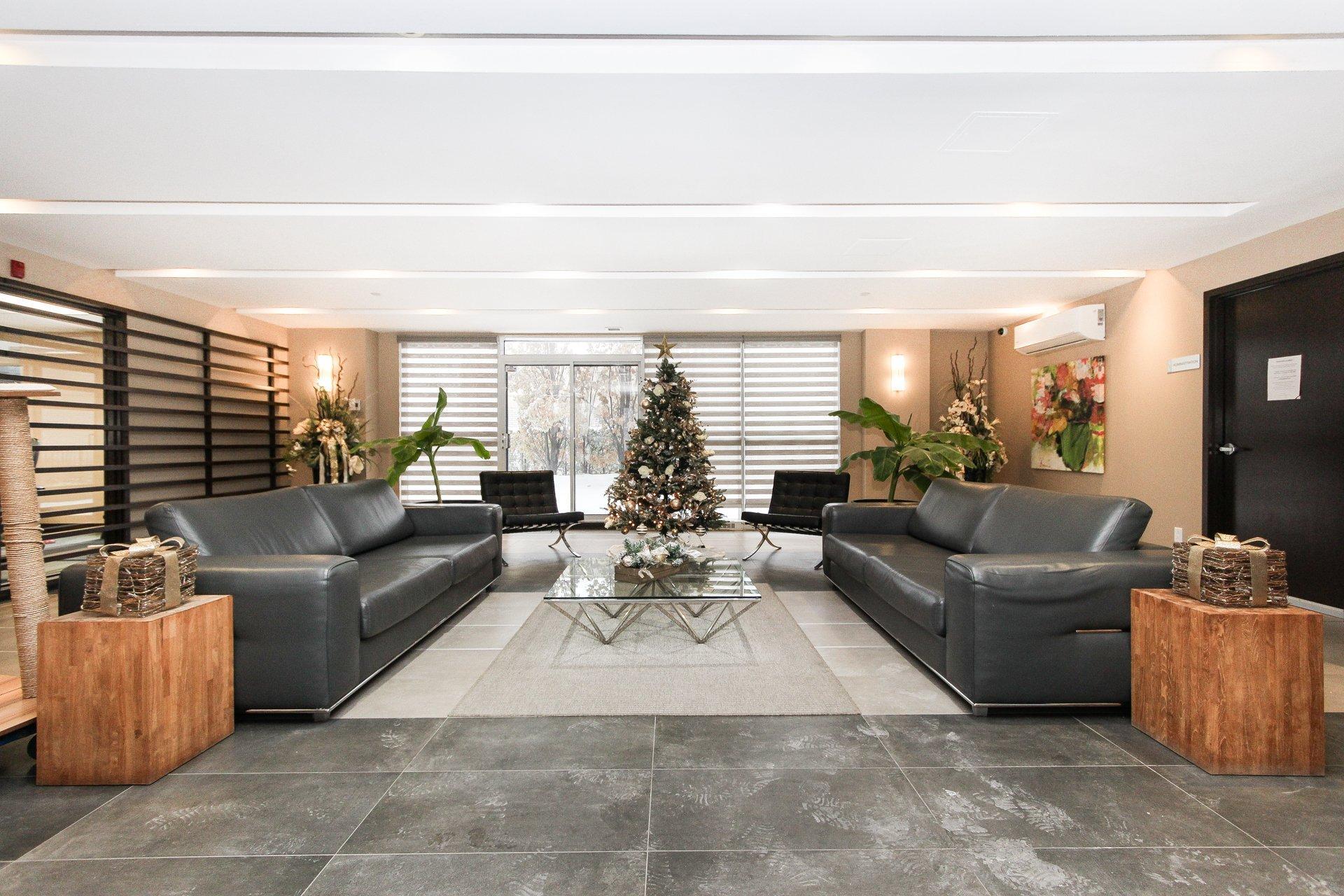 









5445


Rue de Meudon

, 609,
Montréal (Saint-Léonard),




QC
H1S0B8

