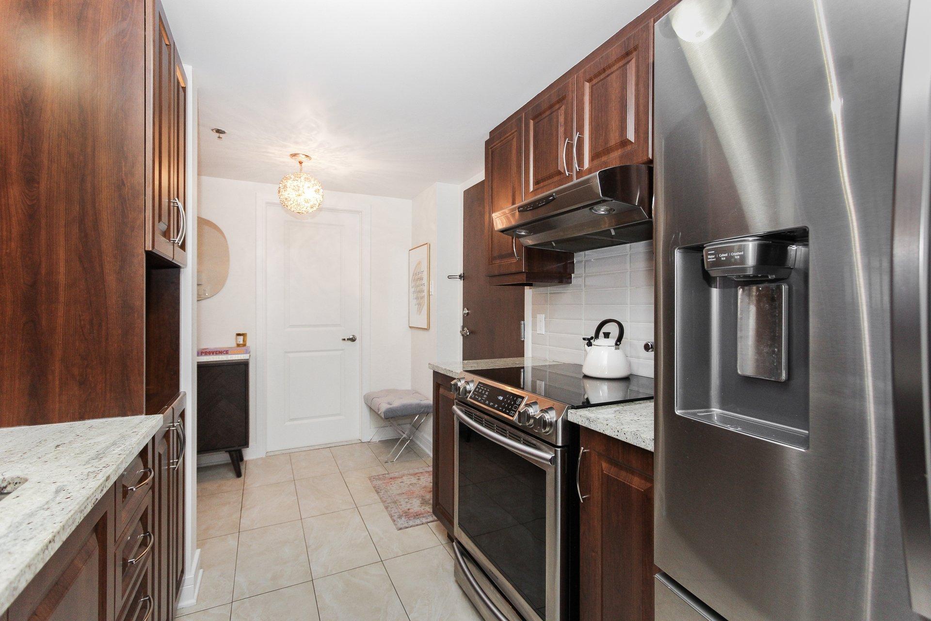 









5445


Rue de Meudon

, 609,
Montréal (Saint-Léonard),




QC
H1S0B8

