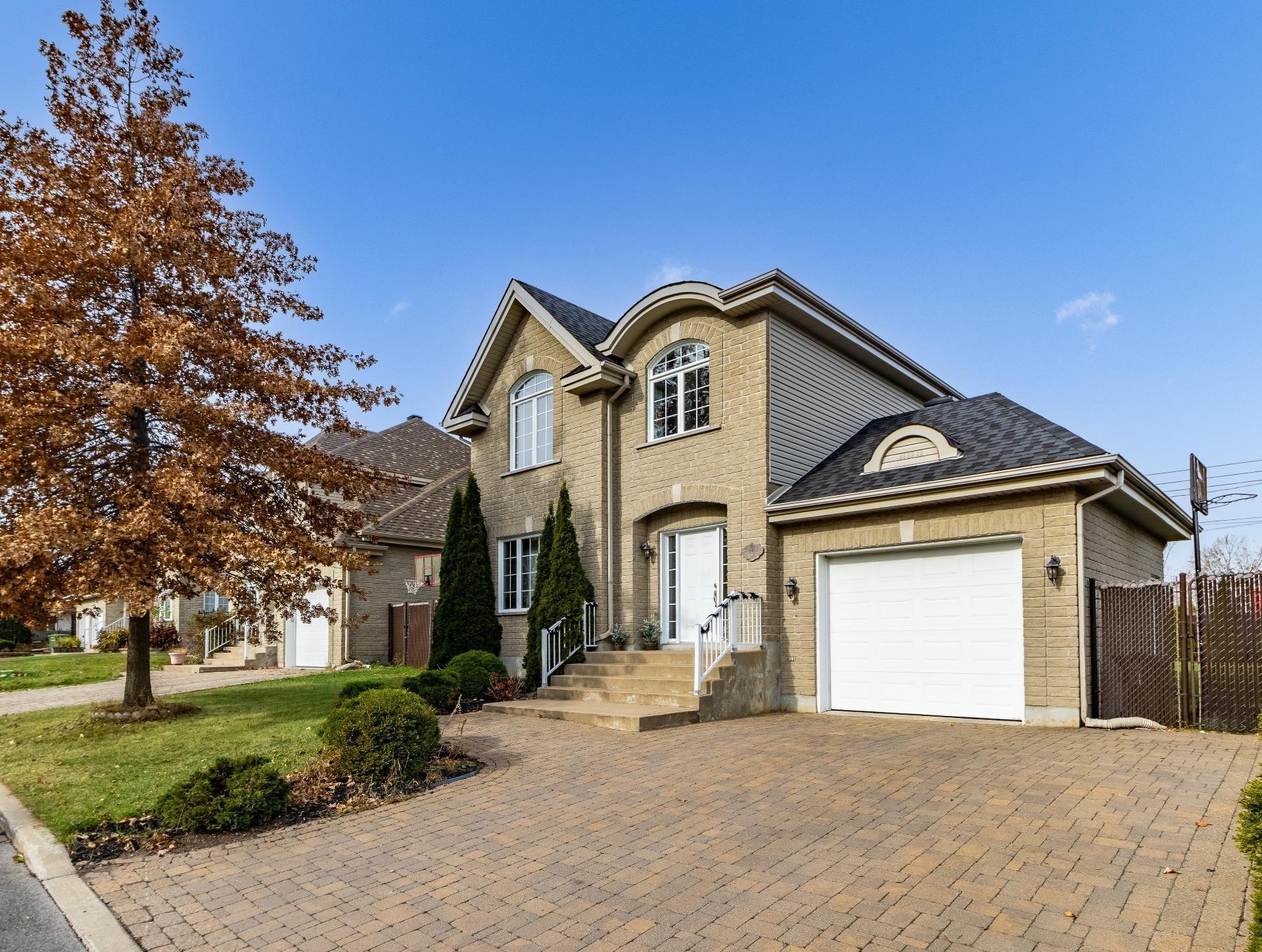 









4946


Rue Évariste-Chaurette

,
Montréal (Pierrefonds-Roxboro),




QC
H9J4E1

