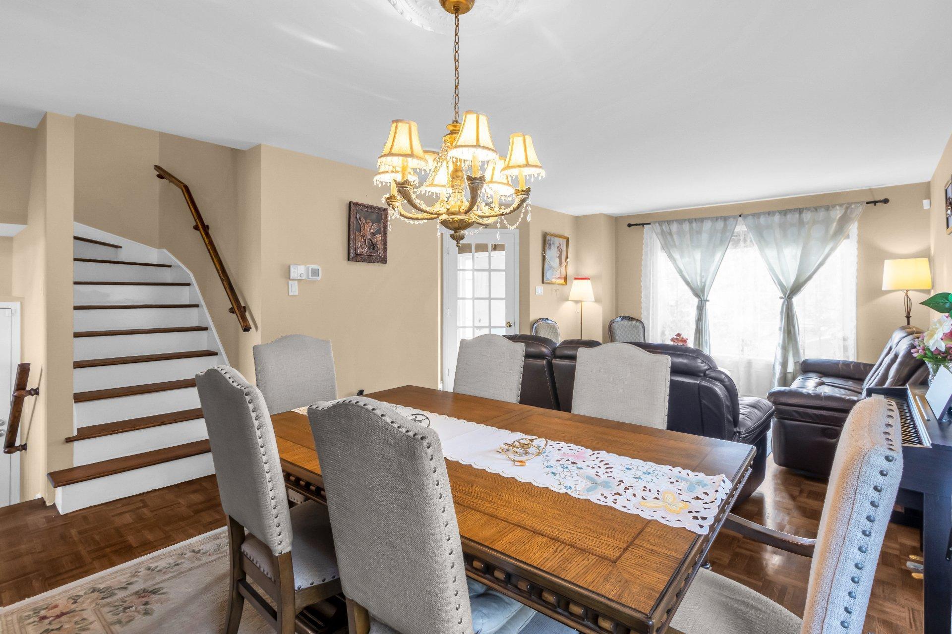 









4946


Rue Évariste-Chaurette

,
Montréal (Pierrefonds-Roxboro),




QC
H9J4E1

