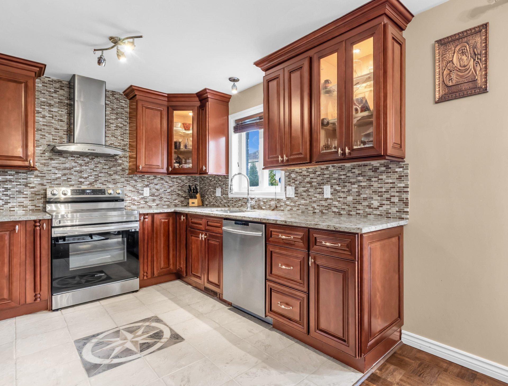 









4946


Rue Évariste-Chaurette

,
Montréal (Pierrefonds-Roxboro),




QC
H9J4E1

