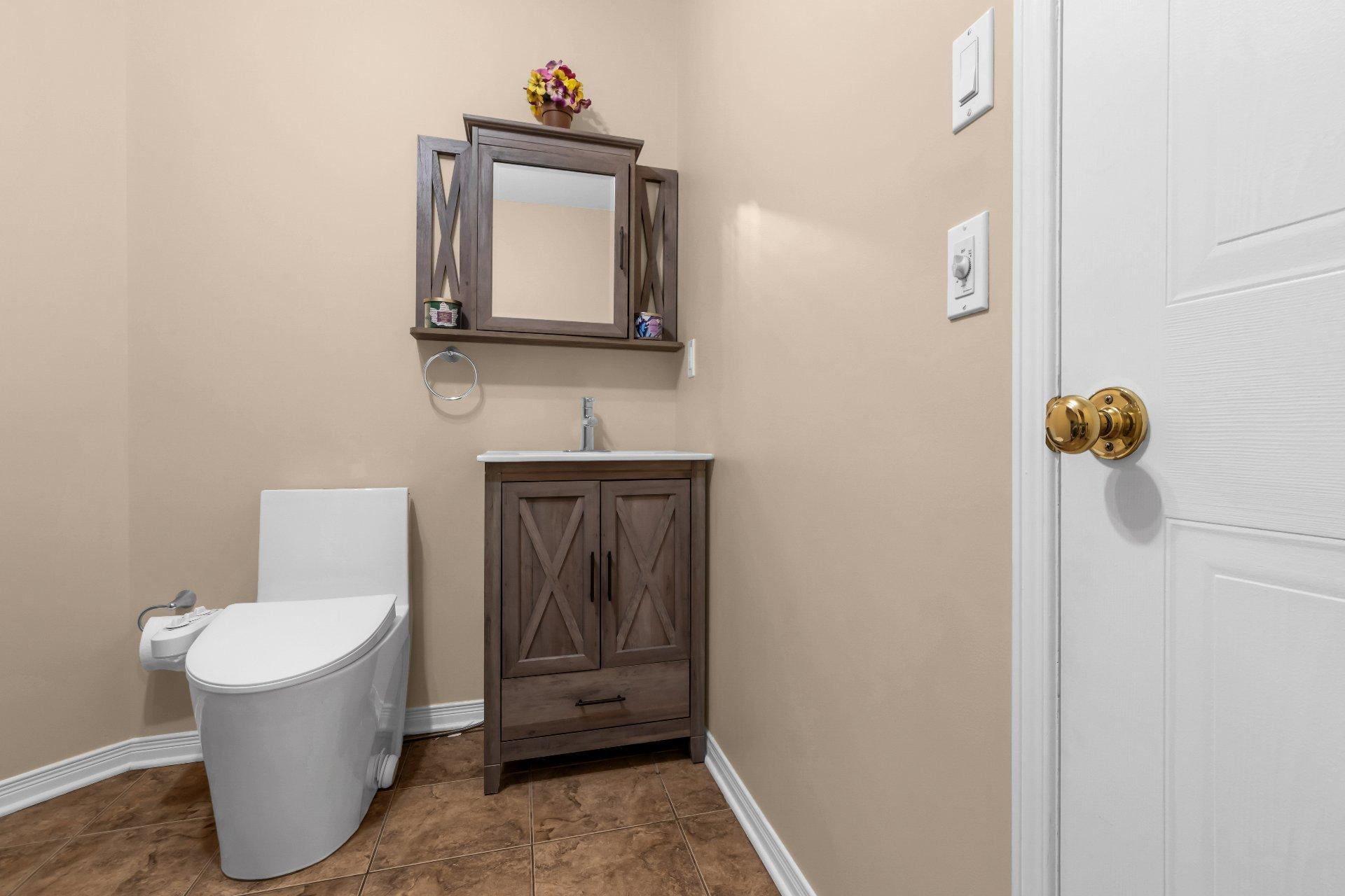 









4946


Rue Évariste-Chaurette

,
Montréal (Pierrefonds-Roxboro),




QC
H9J4E1

