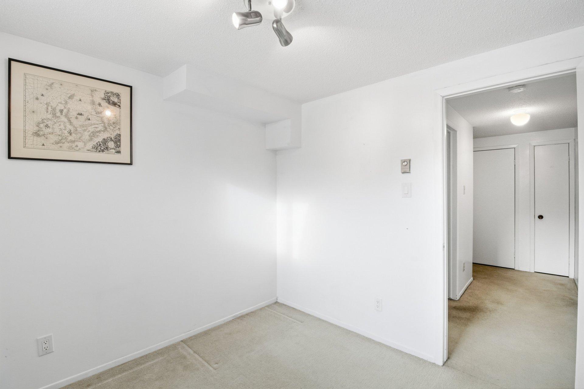 









219


Rue des Chasseurs

,
Gatineau (Aylmer),




QC
J9J2J1

