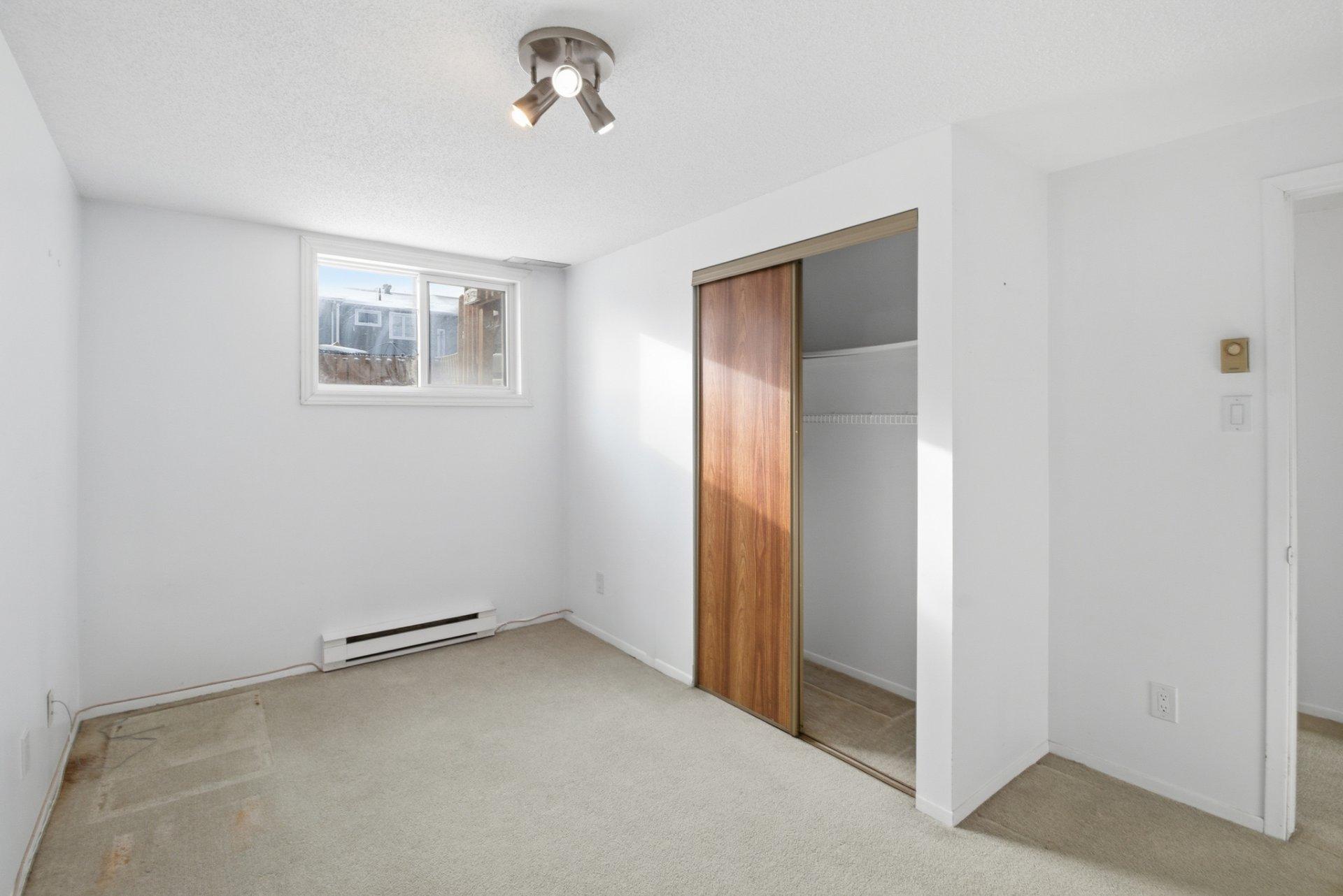 









219


Rue des Chasseurs

,
Gatineau (Aylmer),




QC
J9J2J1

