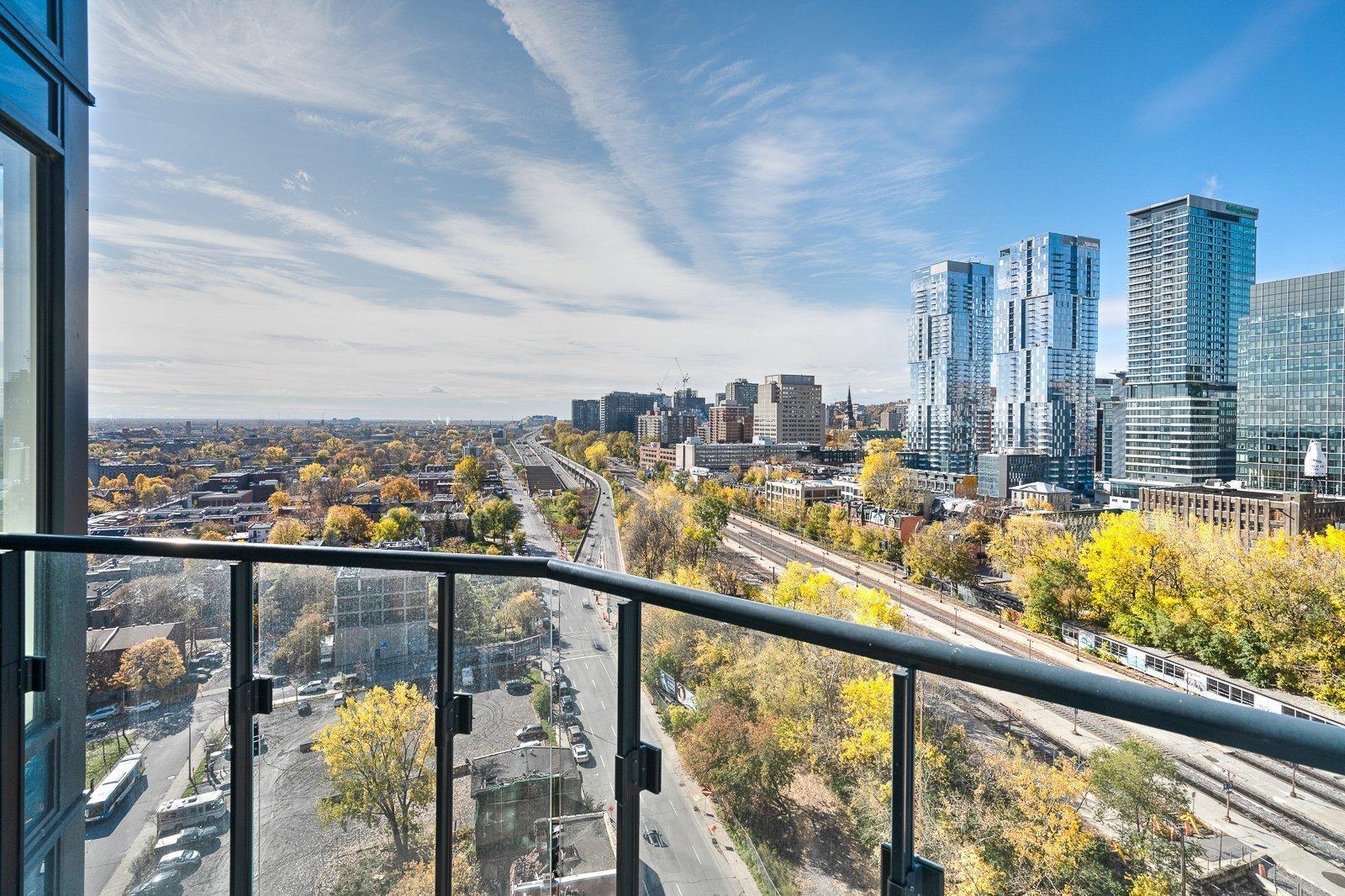 









1288


Rue St-Antoine O.

, 713,
Montréal (Ville-Marie),




QC
H3C0X6

