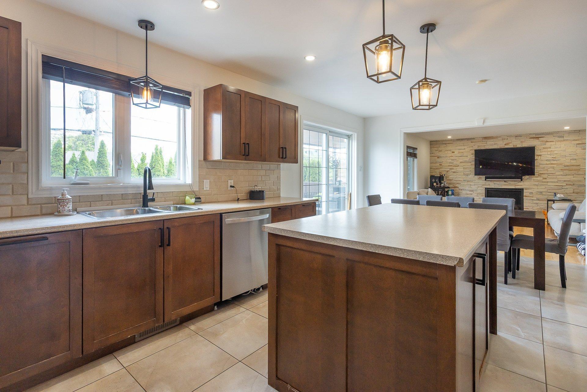 









111


Rue Jean-Paul-Lemieux

,
Notre-Dame-de-l'Île-Perrot,




QC
J7W1P4

