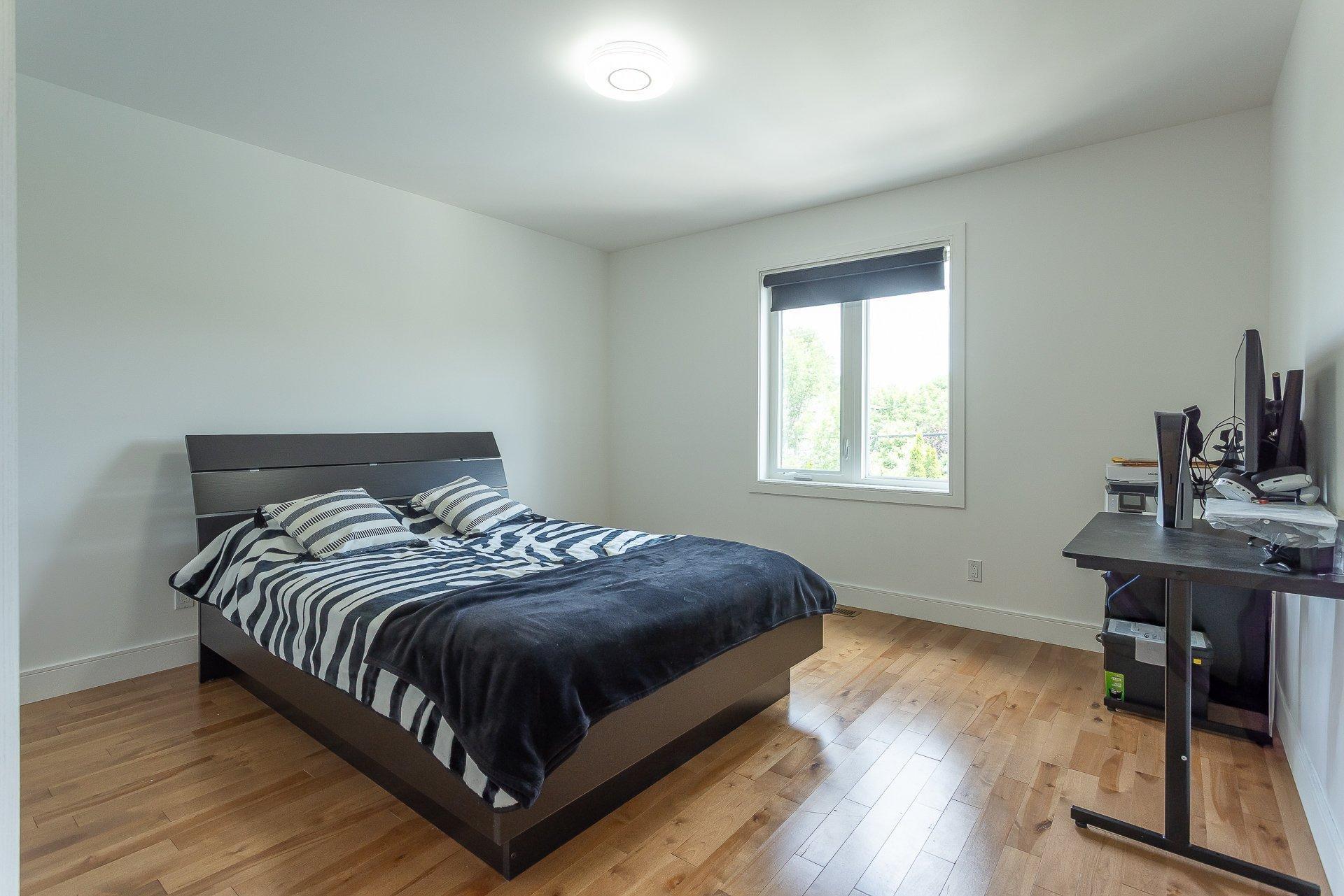 









111


Rue Jean-Paul-Lemieux

,
Notre-Dame-de-l'Île-Perrot,




QC
J7W1P4

