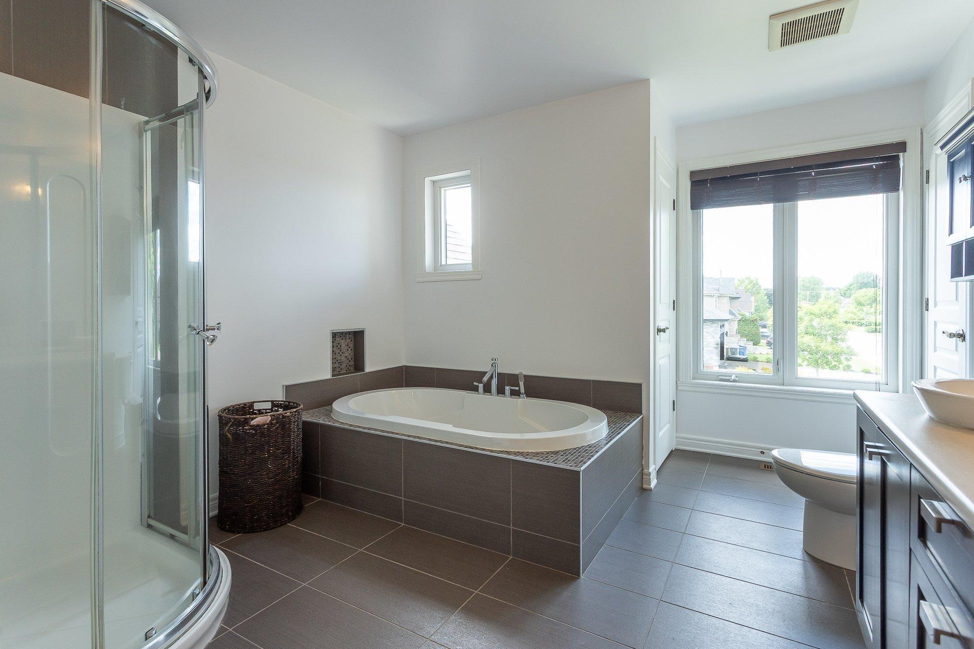 









111


Rue Jean-Paul-Lemieux

,
Notre-Dame-de-l'Île-Perrot,




QC
J7W1P4

