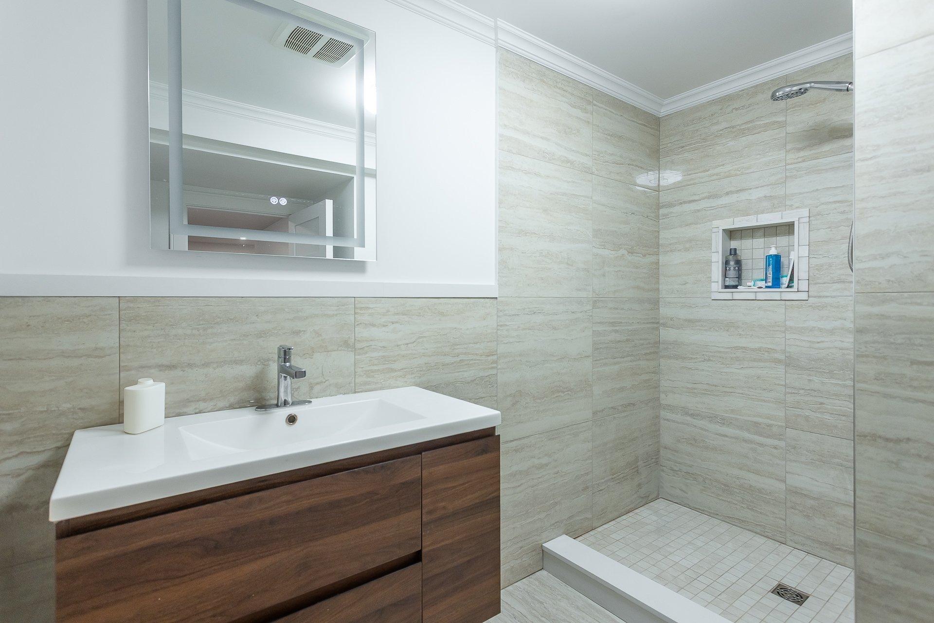 









111


Rue Jean-Paul-Lemieux

,
Notre-Dame-de-l'Île-Perrot,




QC
J7W1P4

