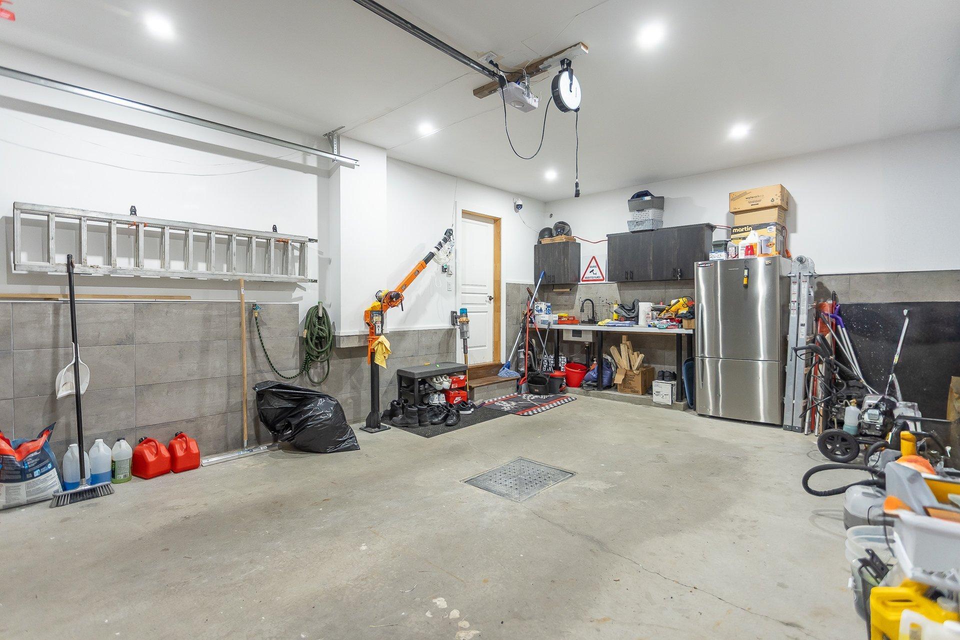 









111


Rue Jean-Paul-Lemieux

,
Notre-Dame-de-l'Île-Perrot,




QC
J7W1P4

