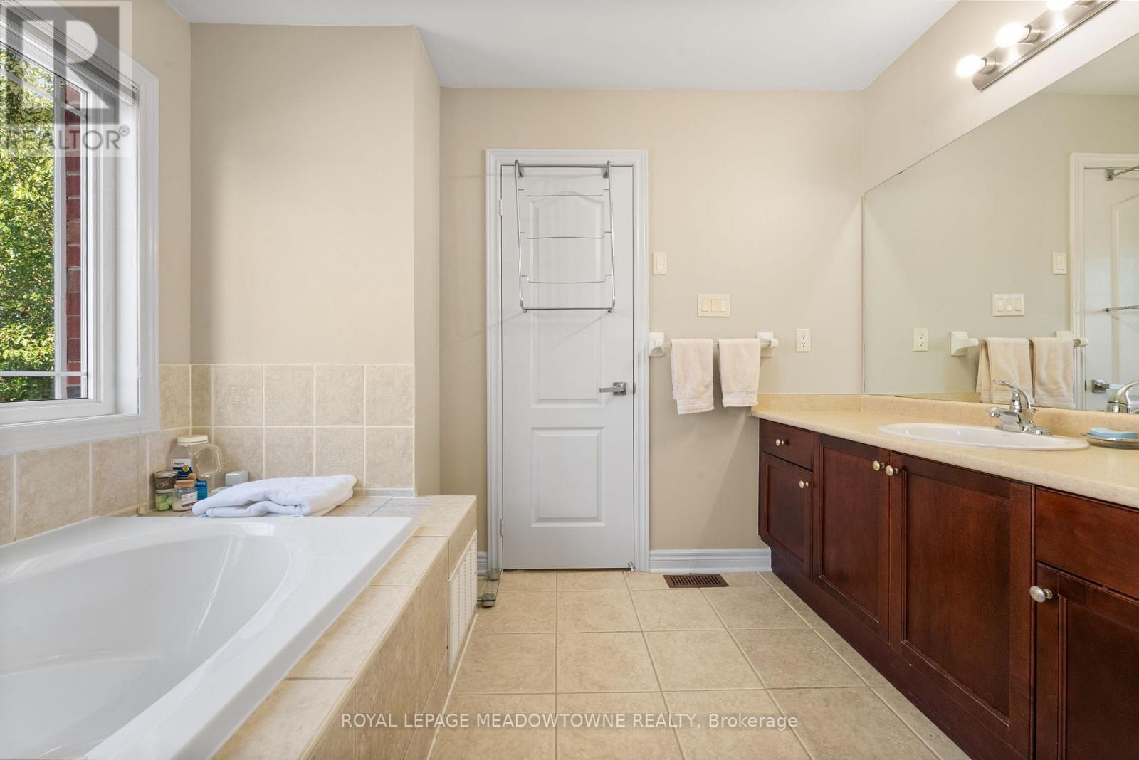 












9 BLACK BEAR TRAIL

,
Brampton,




Ontario
L6Y5L2

