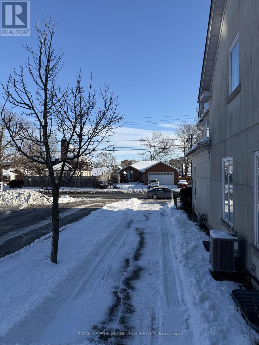 












UPPER - 64 PARK ROAD N

,
Oshawa (McLaughlin),




Ontario
L1J4L1

