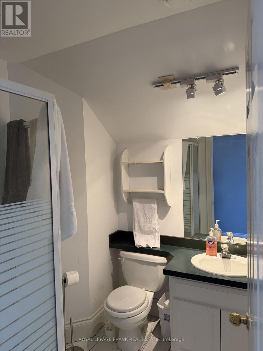 












UPPER - 64 PARK ROAD N

,
Oshawa (McLaughlin),




Ontario
L1J4L1

