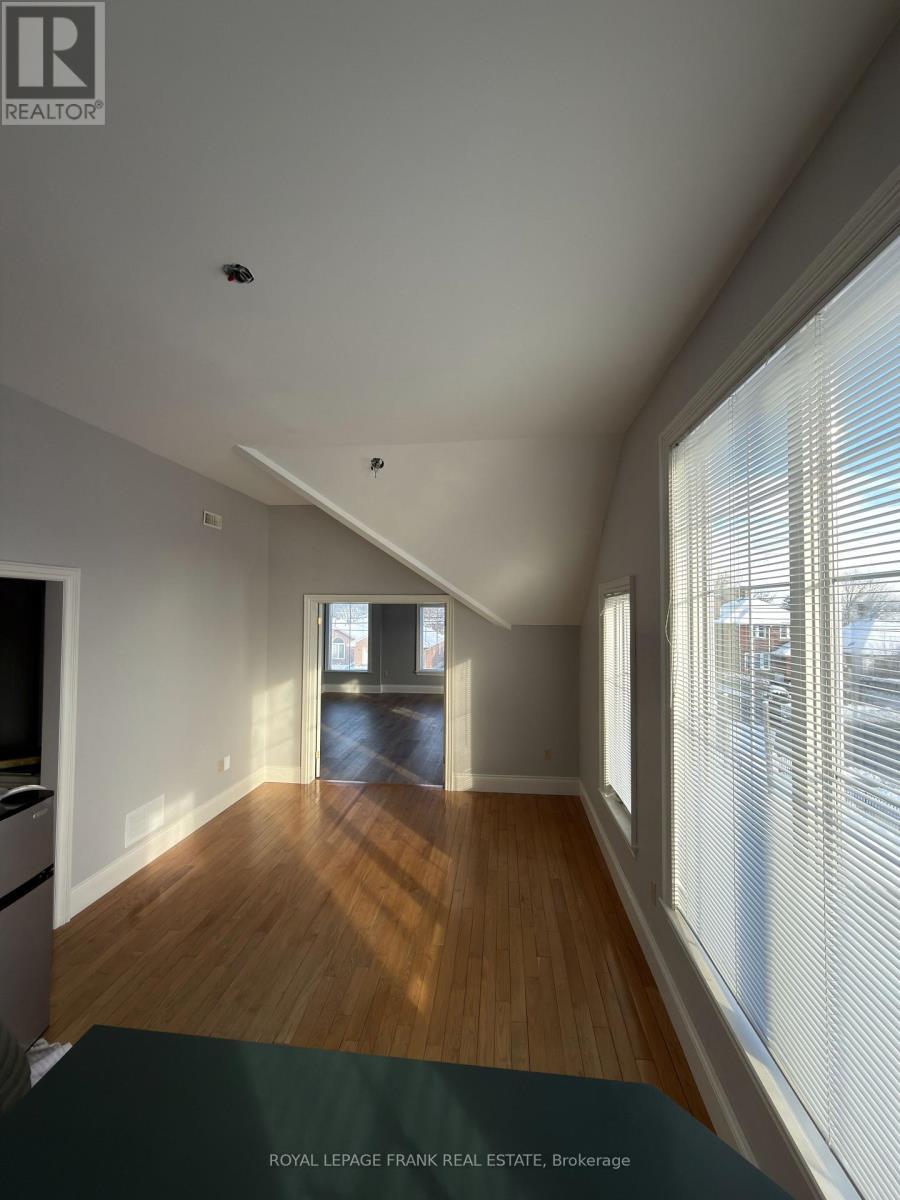 












UPPER - 64 PARK ROAD N

,
Oshawa (McLaughlin),




Ontario
L1J4L1

