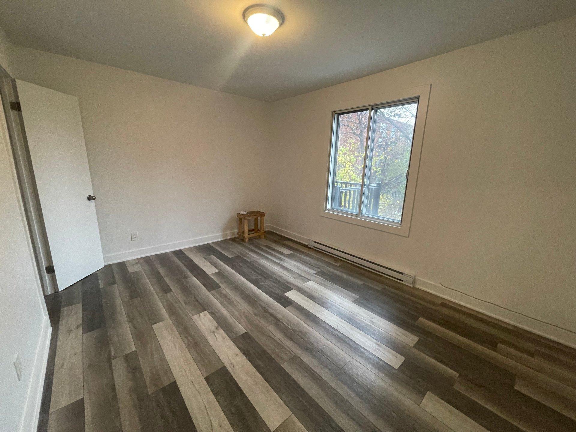 









4830


Av. Barclay

, 6,
Montréal (Côte-des-Neiges/Notre-Dame-de-Grâce),




QC
H3W1C9

