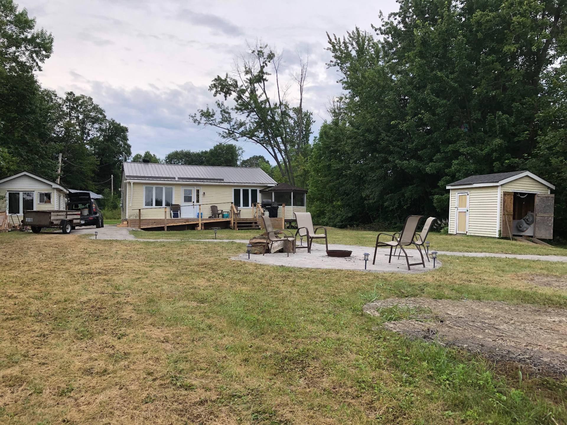 









16


Ch. Blue Jay

,
L'Isle-aux-Allumettes,




QC
J0X1M0

