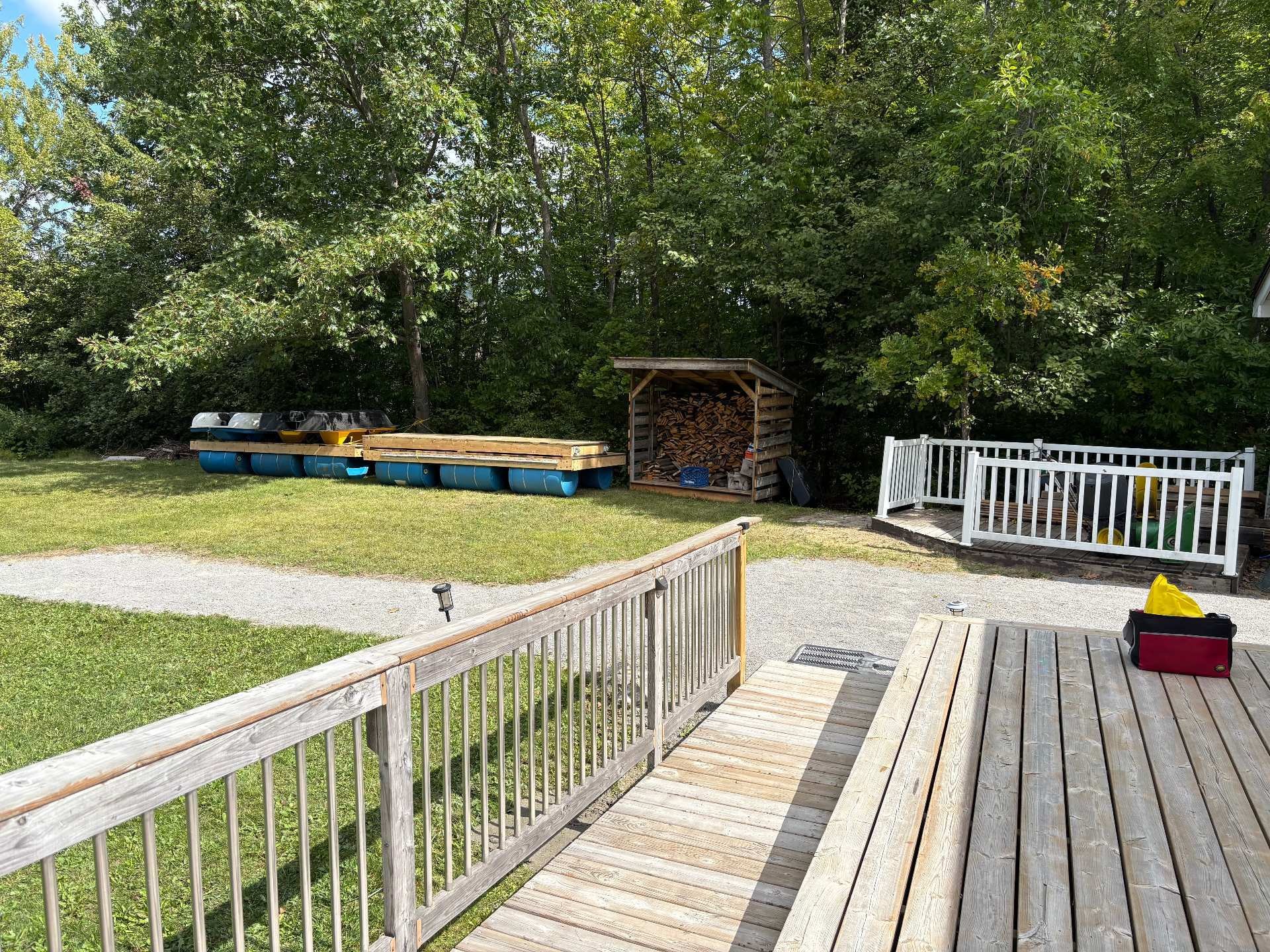 









16


Ch. Blue Jay

,
L'Isle-aux-Allumettes,




QC
J0X1M0

