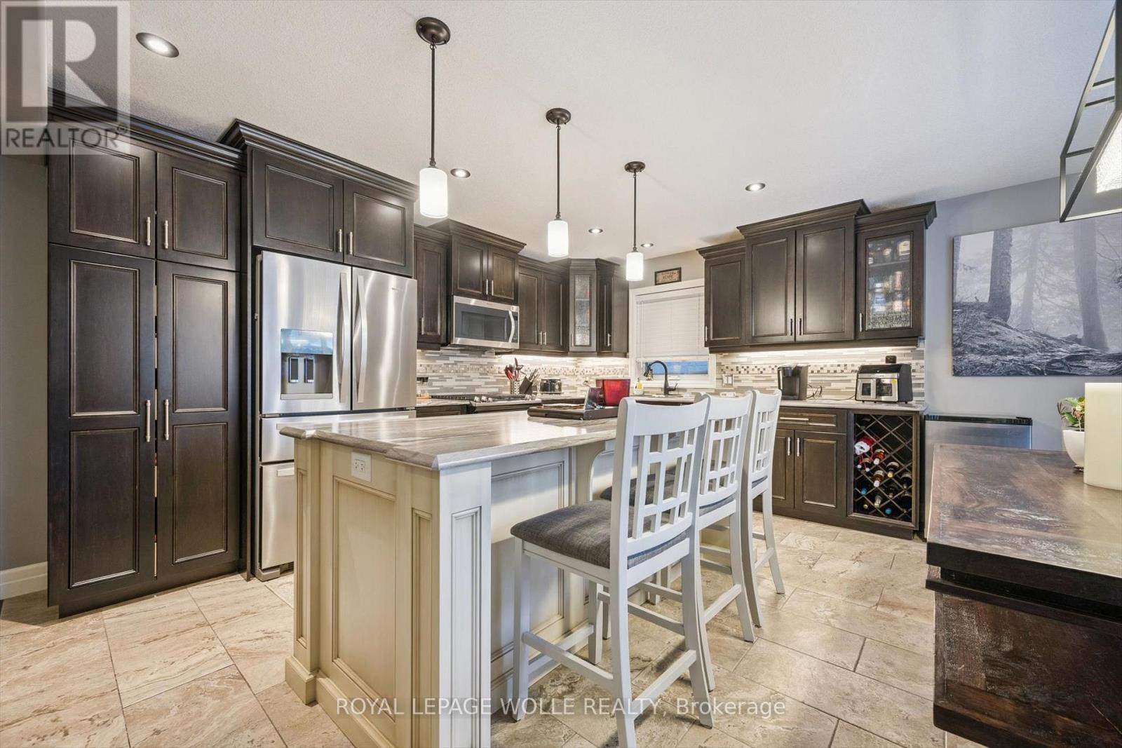 












78 WOODBERRY CRESCENT

,
Woolwich,




Ontario
N3B0C5

