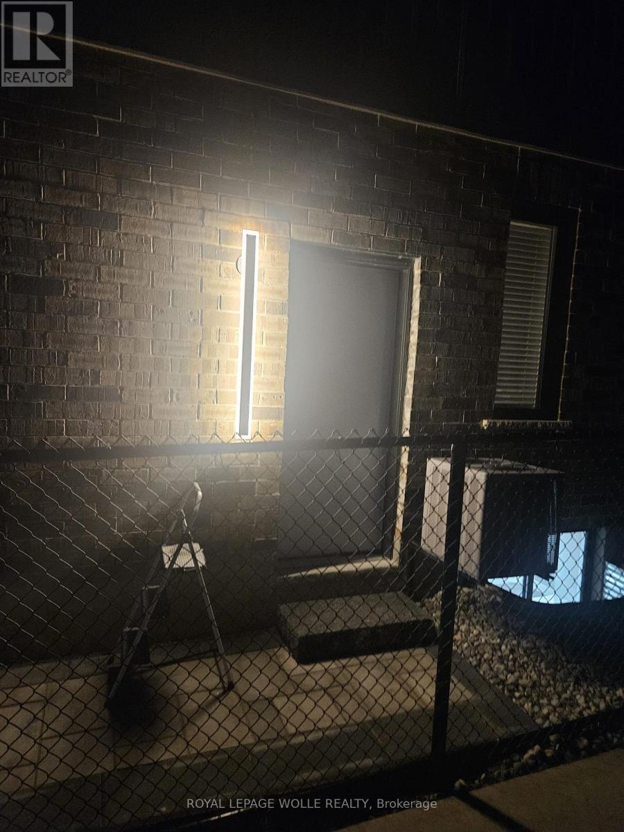 












78 WOODBERRY CRESCENT

,
Woolwich,




Ontario
N3B0C5

