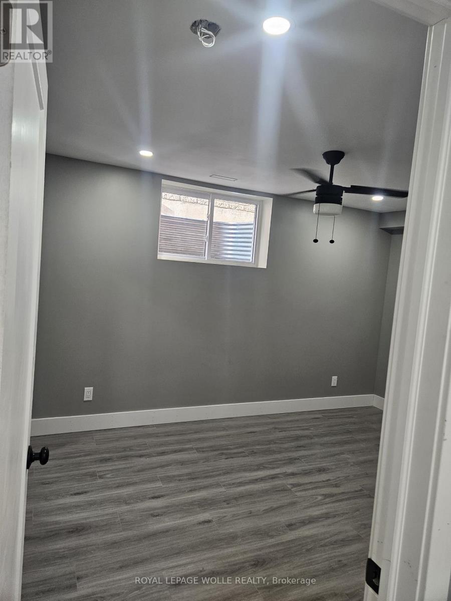 












78 WOODBERRY CRESCENT

,
Woolwich,




Ontario
N3B0C5

