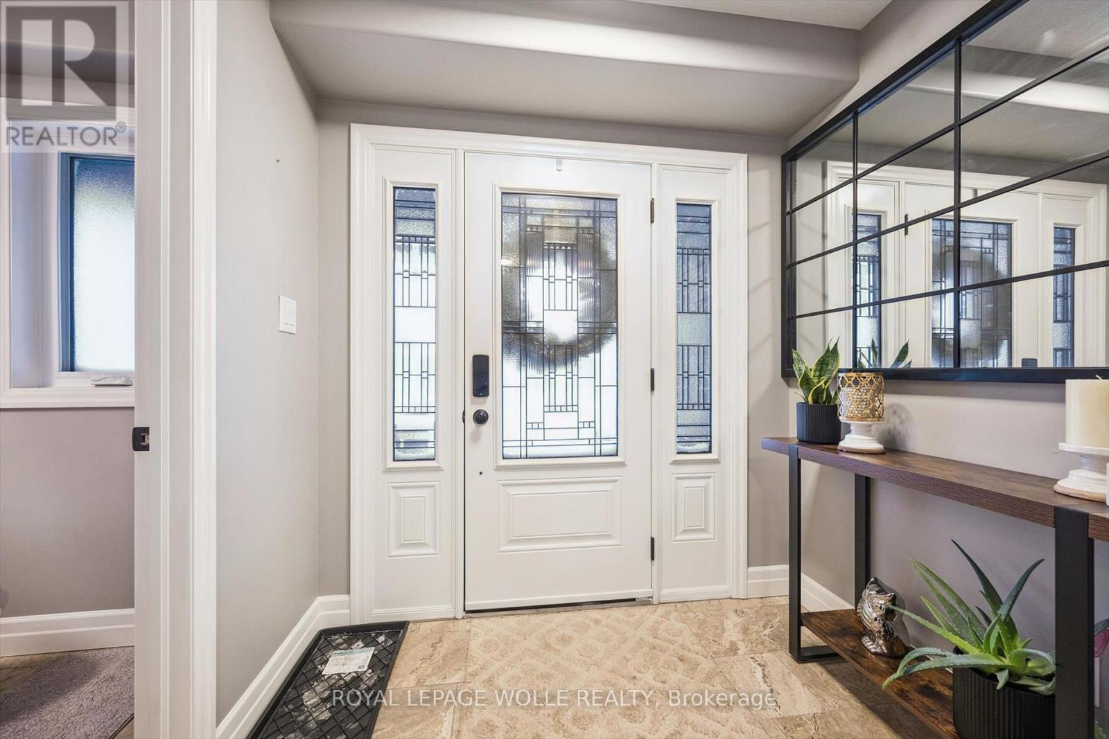 












78 WOODBERRY CRESCENT

,
Woolwich,




Ontario
N3B0C5

