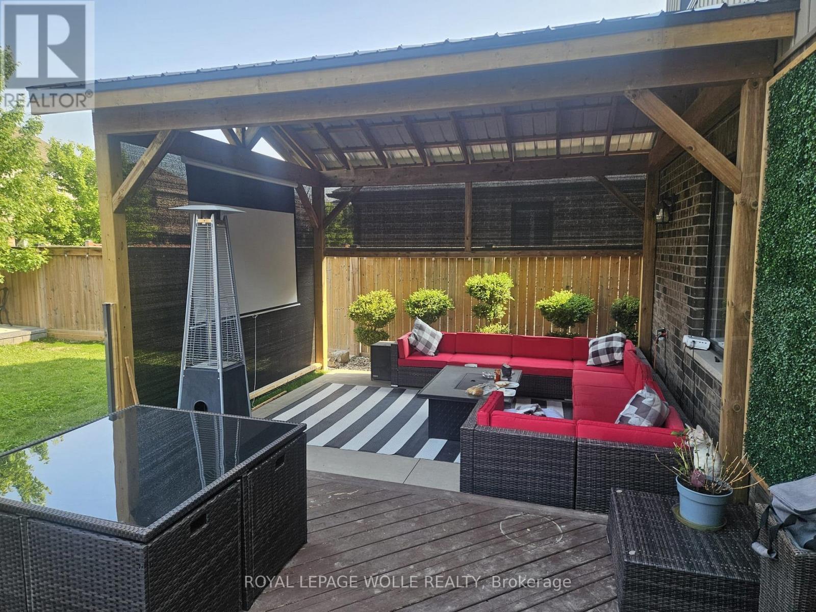 












78 WOODBERRY CRESCENT

,
Woolwich,




Ontario
N3B0C5

