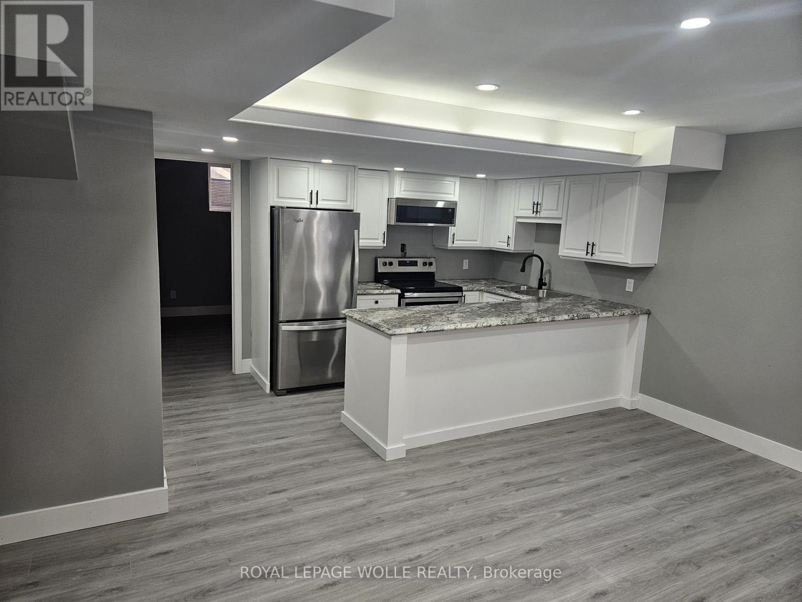 












78 WOODBERRY CRESCENT

,
Woolwich,




Ontario
N3B0C5

