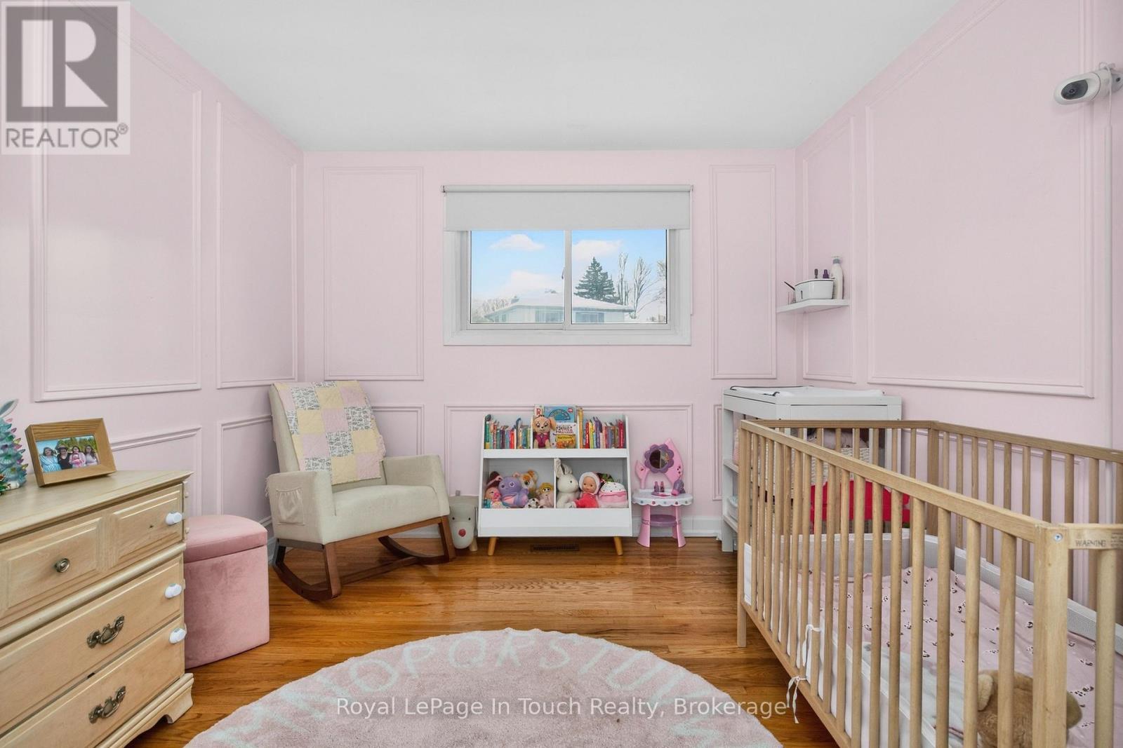 












958 MONTREAL STREET

,
Midland,




Ontario
L4R1H2

