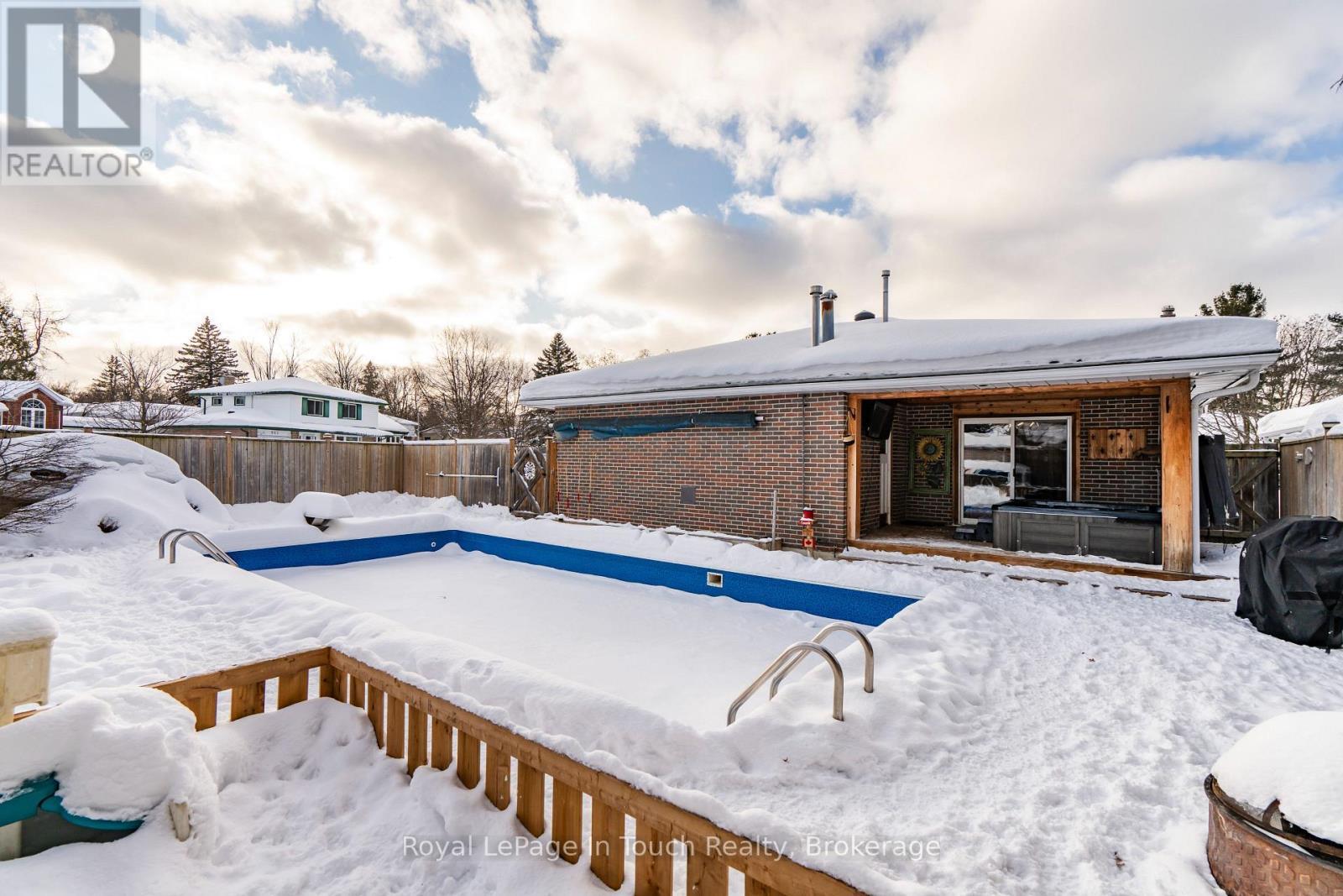 












958 MONTREAL STREET

,
Midland,




Ontario
L4R1H2

