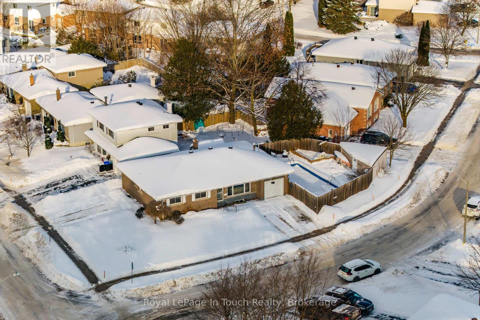 












958 MONTREAL STREET

,
Midland,




Ontario
L4R1H2

