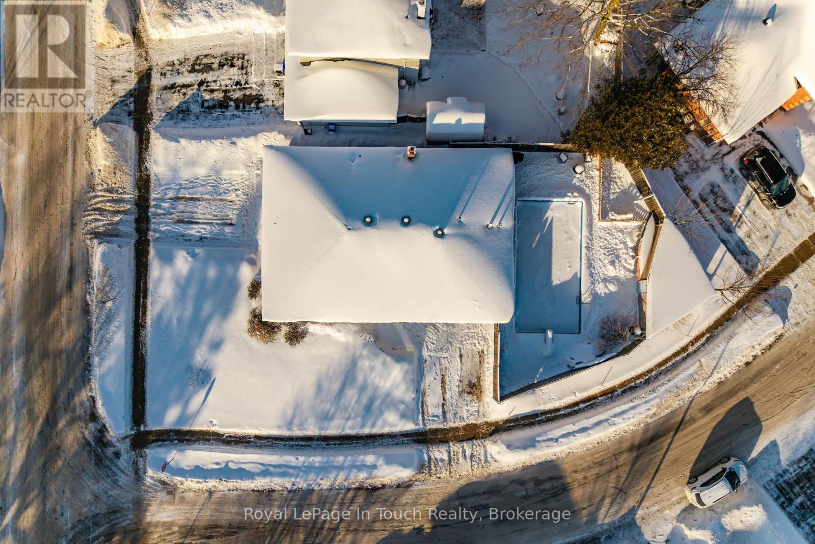 












958 MONTREAL STREET

,
Midland,




Ontario
L4R1H2

