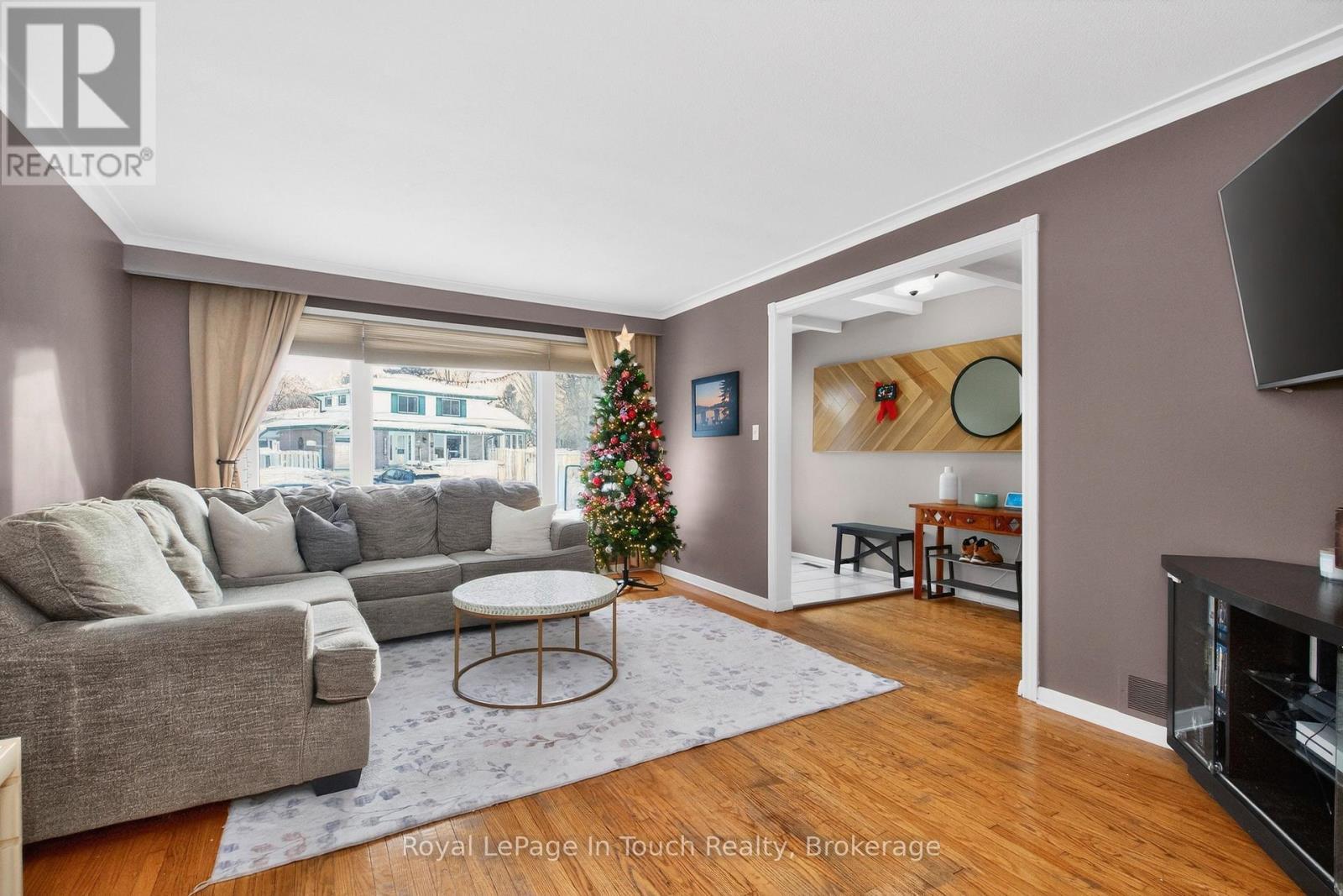 












958 MONTREAL STREET

,
Midland,




Ontario
L4R1H2

