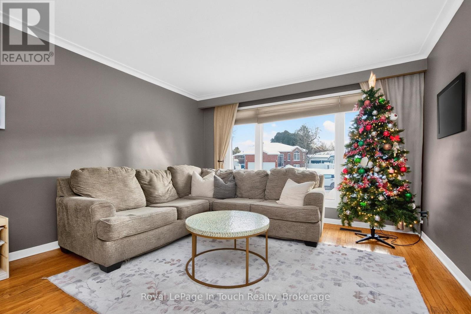 












958 MONTREAL STREET

,
Midland,




Ontario
L4R1H2

