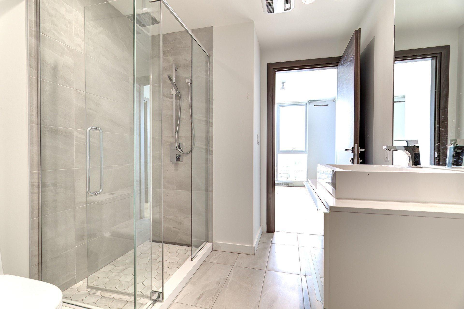 









1450


Boul. René-Lévesque O.

, 1311,
Montréal (Ville-Marie),




QC
H3G0E1

