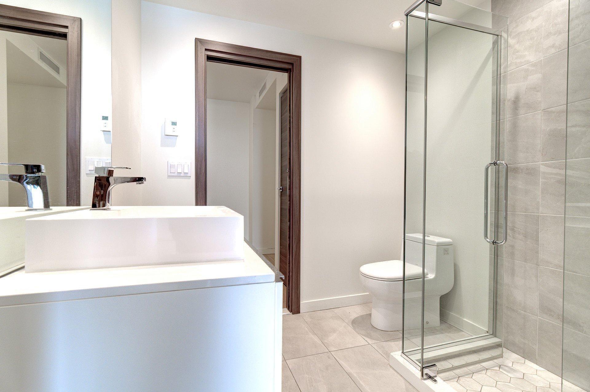 









1450


Boul. René-Lévesque O.

, 1311,
Montréal (Ville-Marie),




QC
H3G0E1

