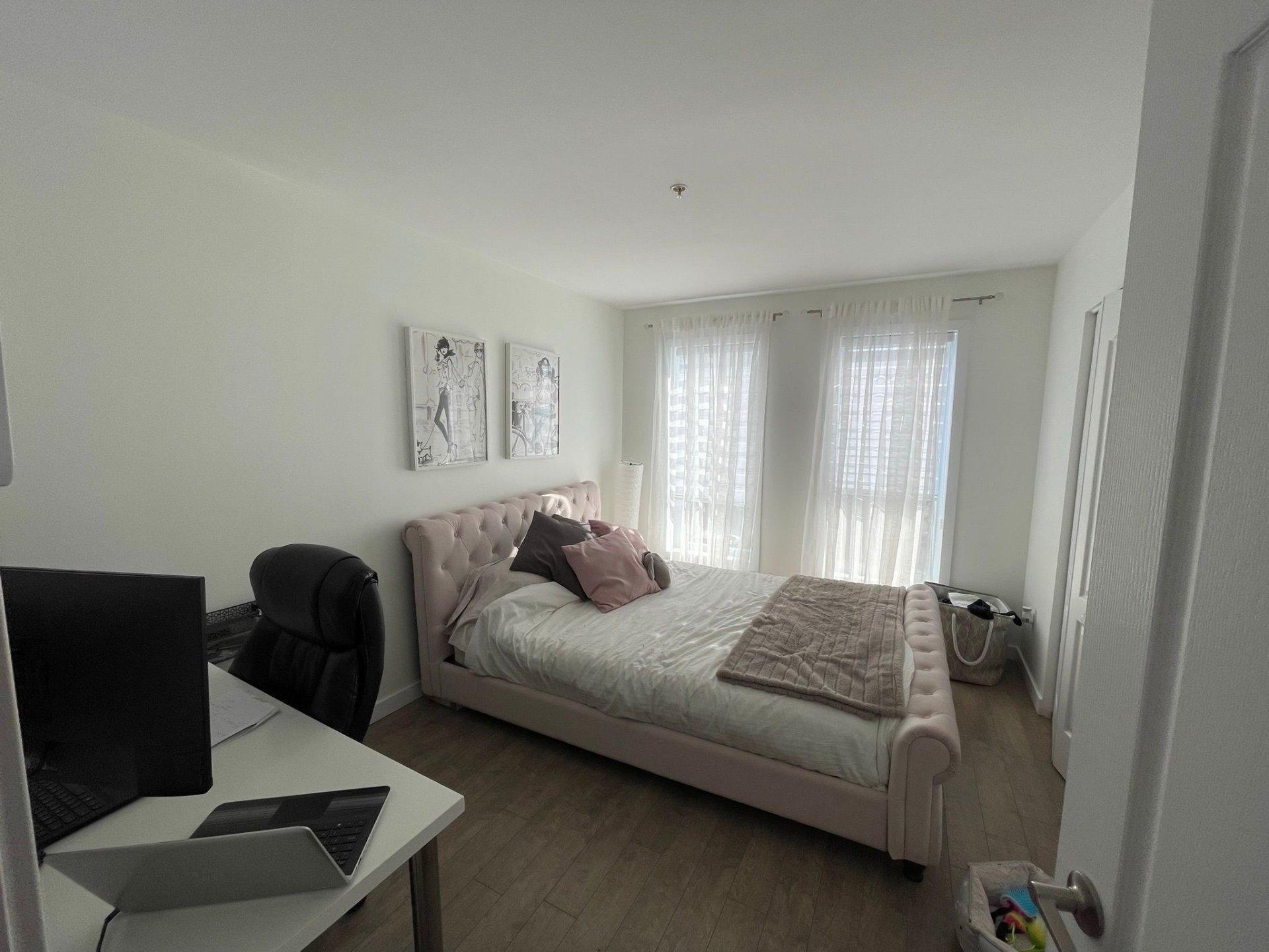 









325

 - 222


Rue Éricka

,
Laval (Fabreville),




QC
H7P5S2

