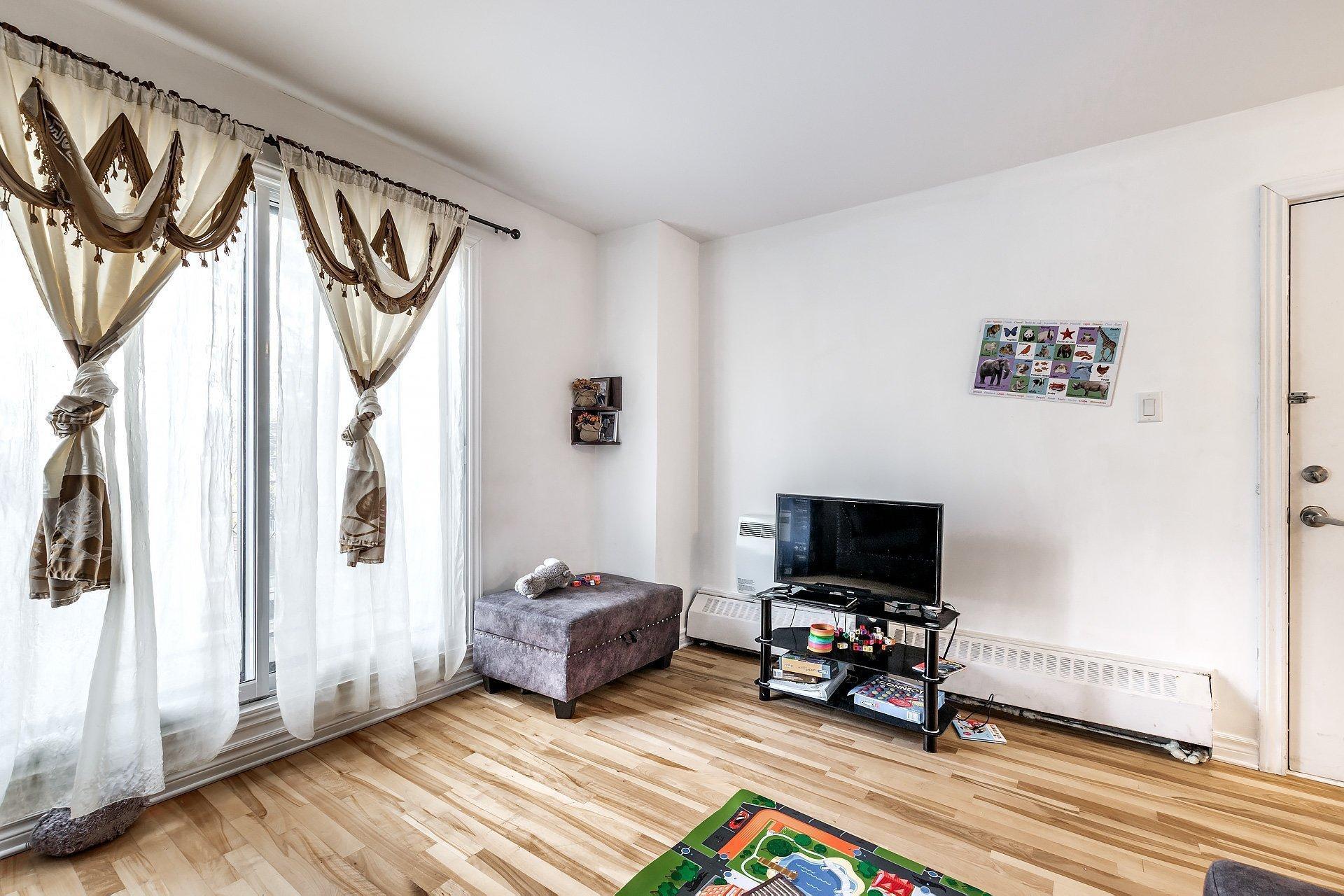 









6396


Rue Villeneuve

, 7,
Montréal (Montréal-Nord),




QC
H1G1M4

