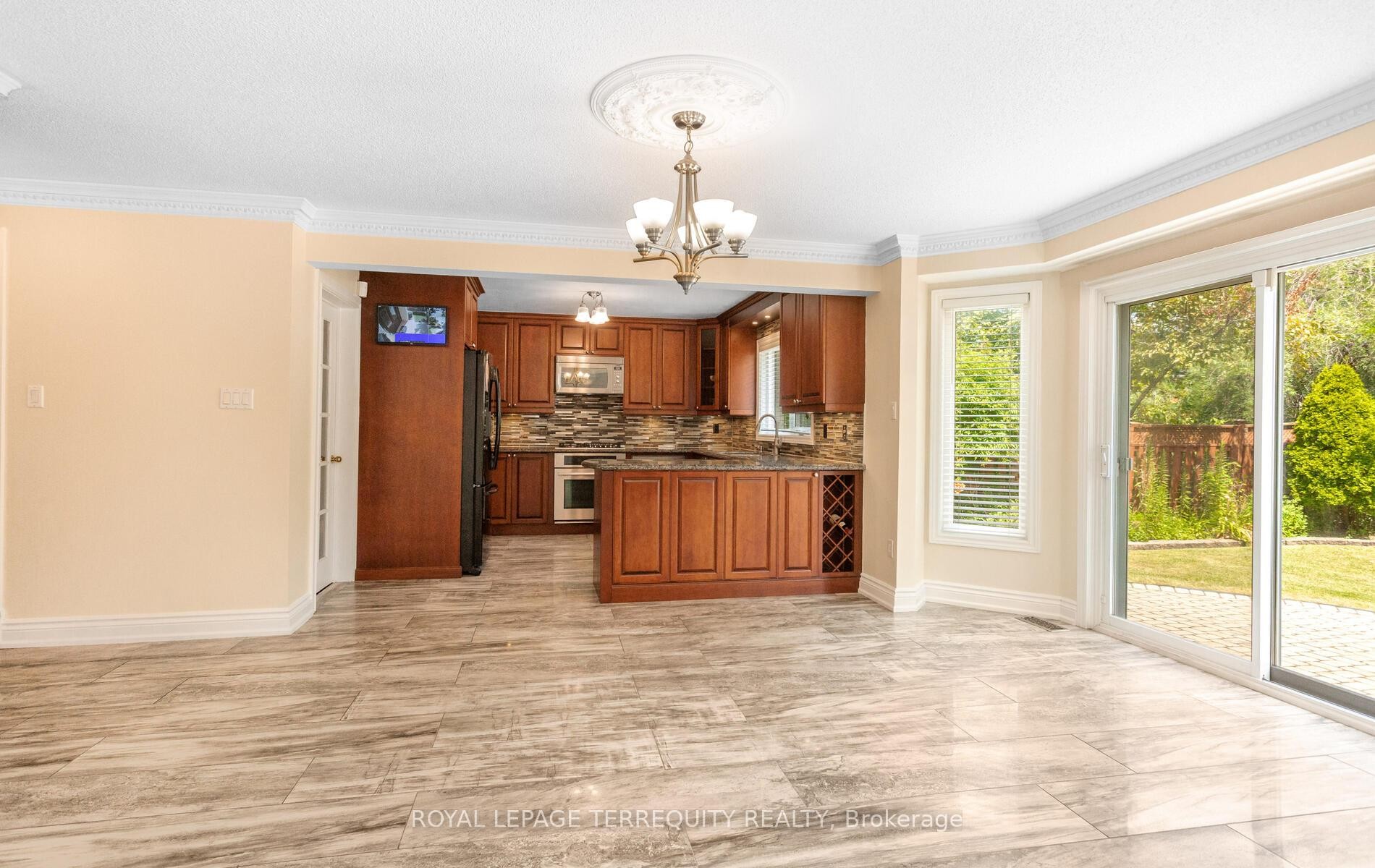 









5839


Fieldon

Road,
Mississauga,




ON
L5M 5K3

