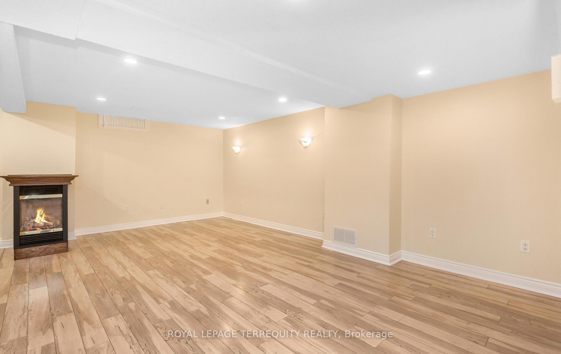 









5839


Fieldon

Road,
Mississauga,




ON
L5M 5K3

