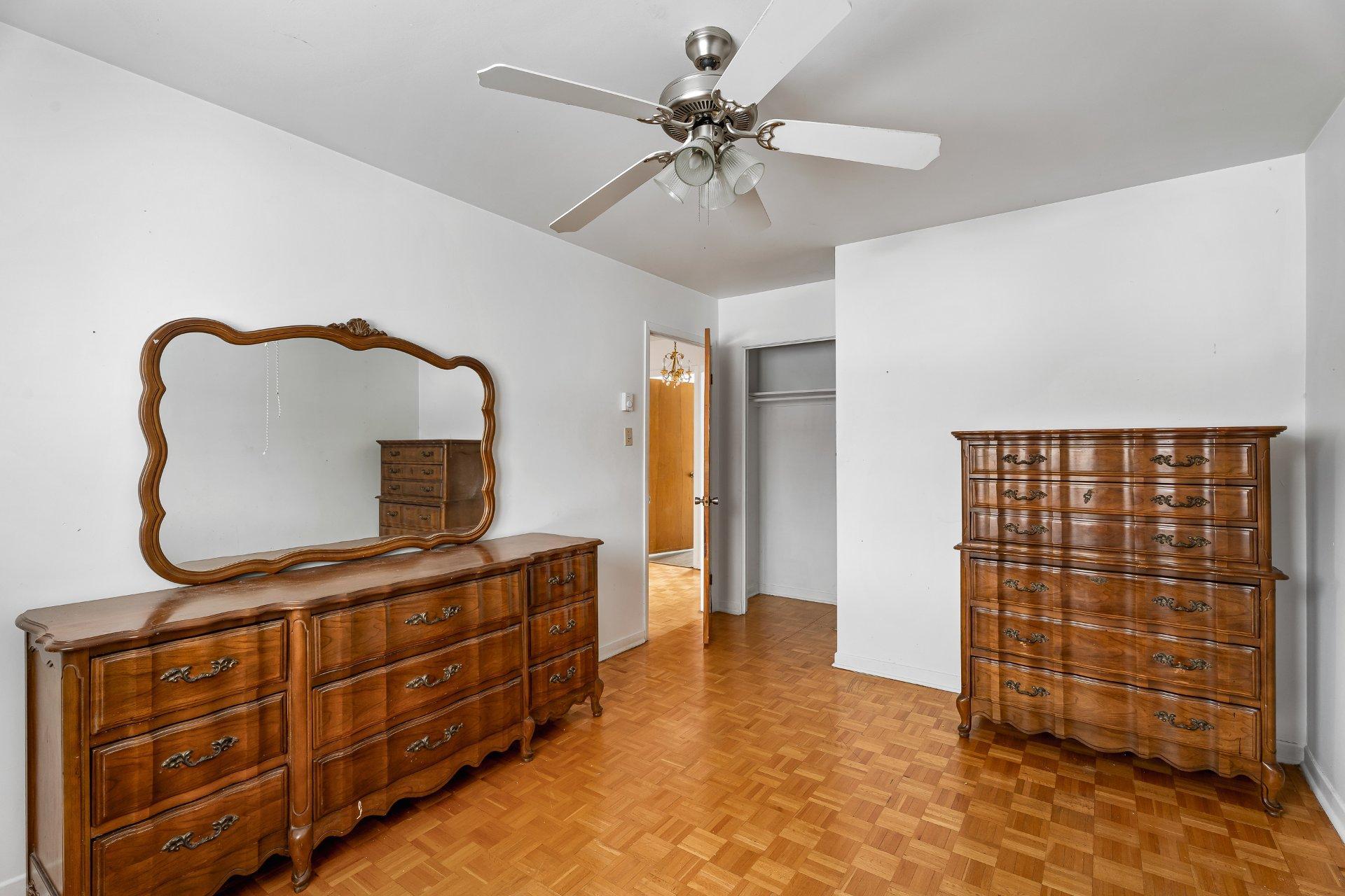 









101


16e Rue

,
Laval (Laval-des-Rapides),




QC
H7N5C8

