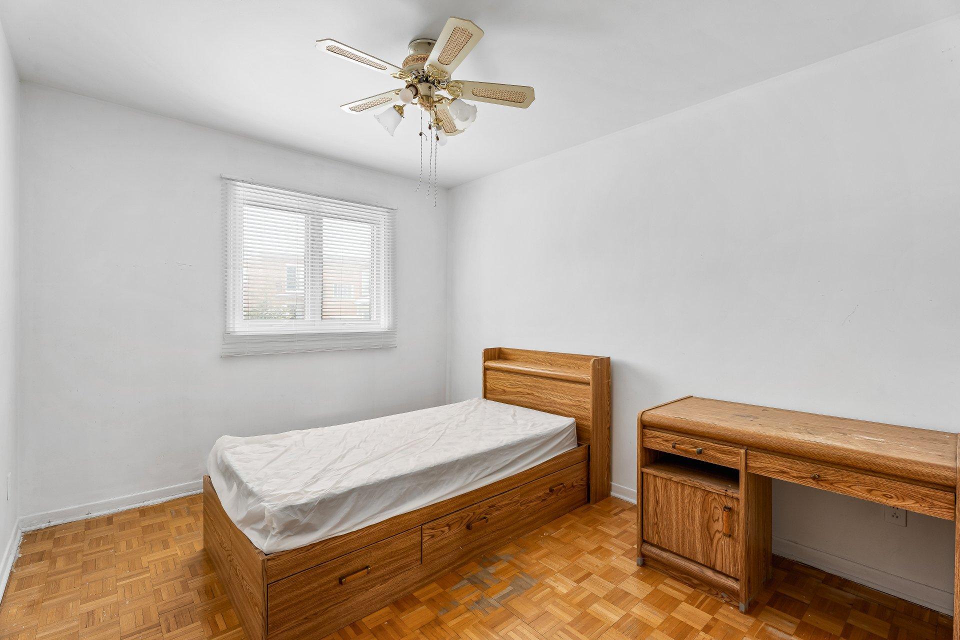 









101


16e Rue

,
Laval (Laval-des-Rapides),




QC
H7N5C8

