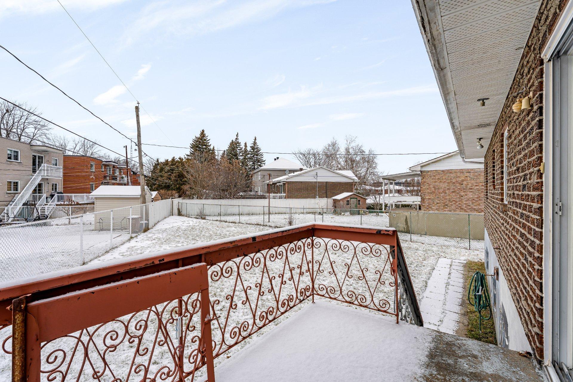 









101


16e Rue

,
Laval (Laval-des-Rapides),




QC
H7N5C8

