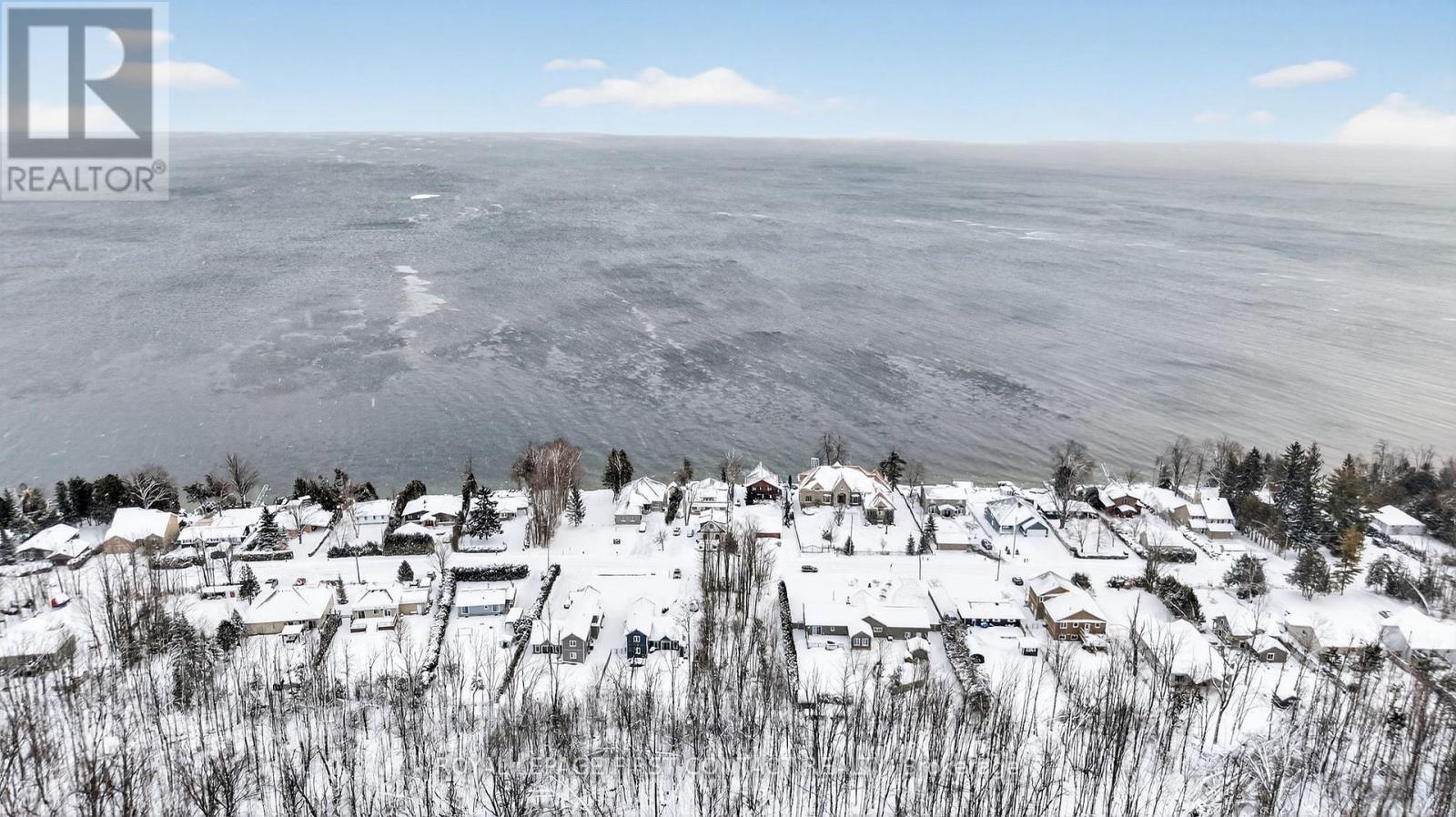 












2266 LAKESHORE ROAD E

,
Oro-Medonte,







Ontario
L0L1T0

