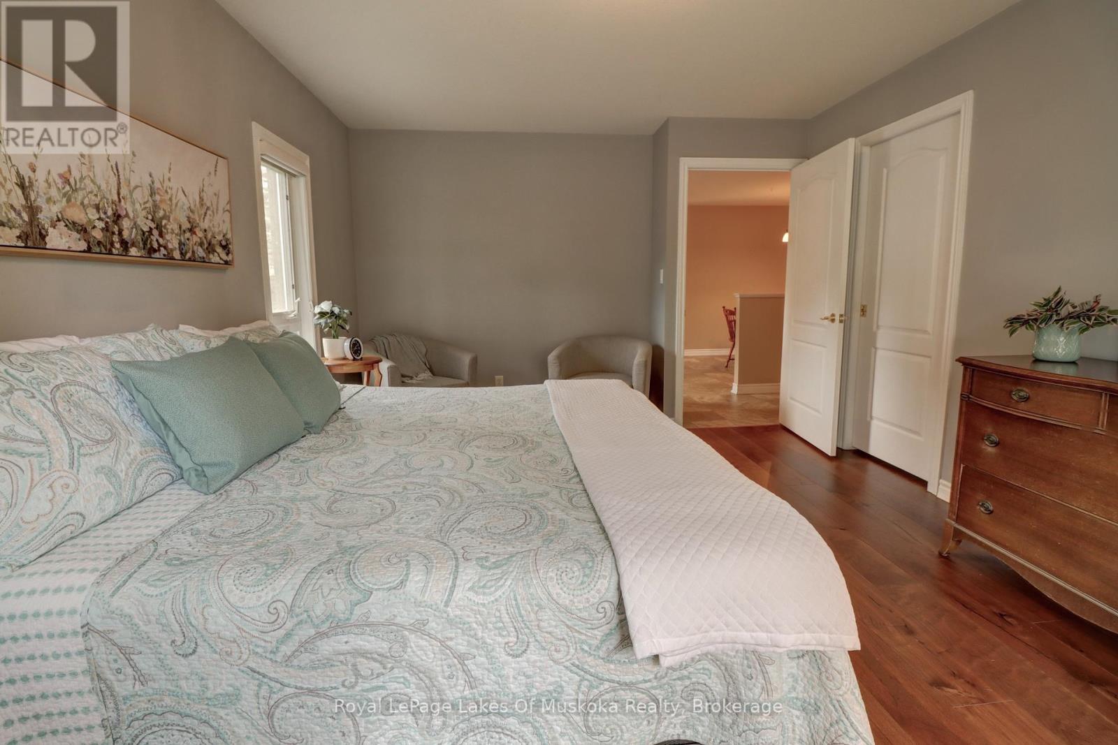 












106 - 31 DAIRY LANE

,
Huntsville (Chaffey),




Ontario
P1H2L7

