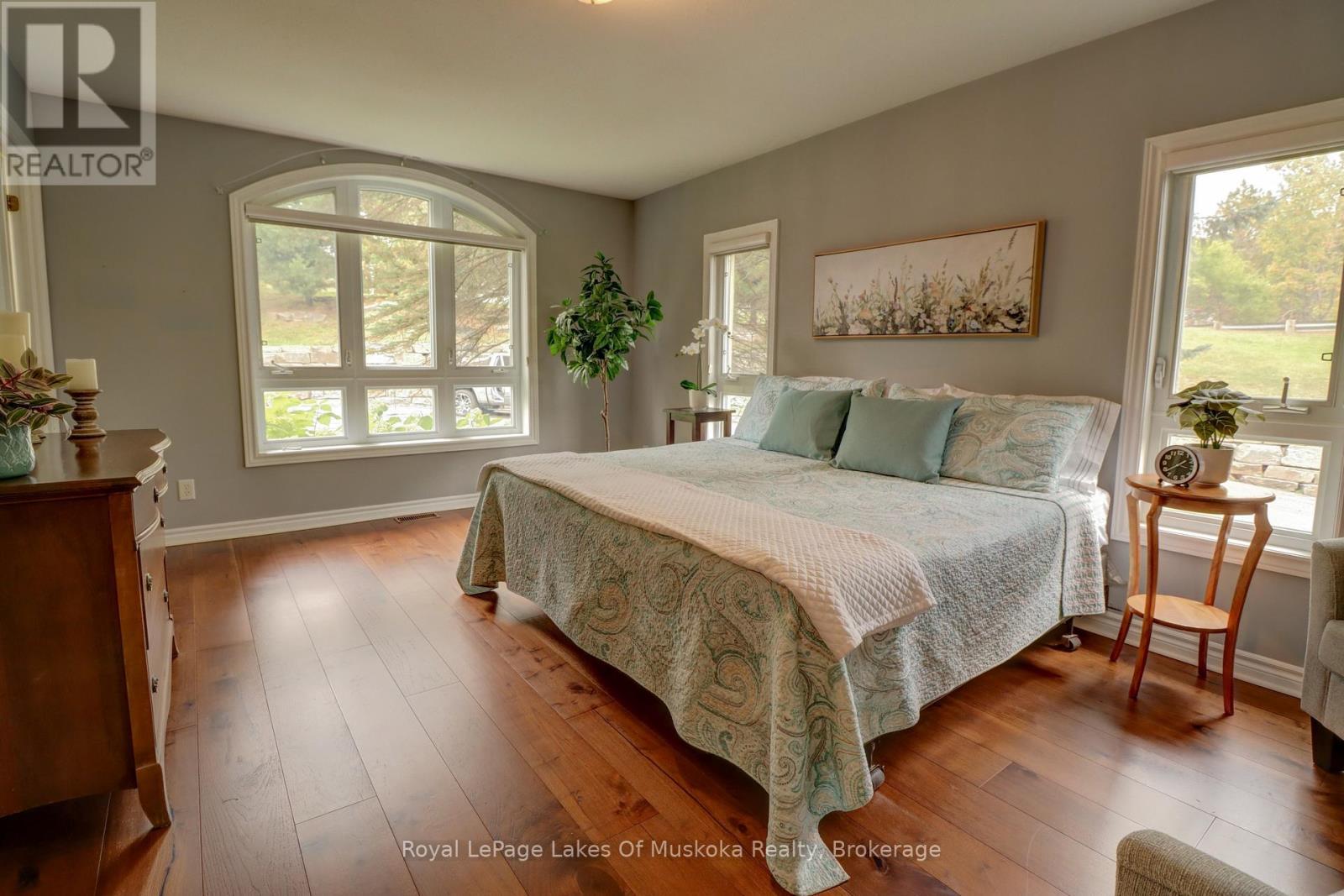 












106 - 31 DAIRY LANE

,
Huntsville (Chaffey),




Ontario
P1H2L7

