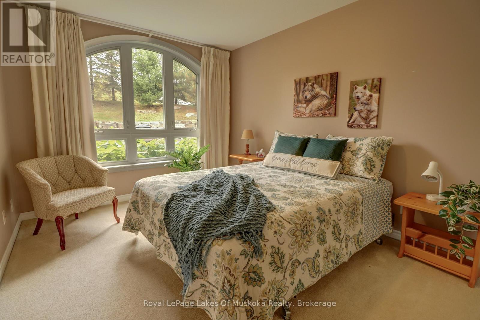 












106 - 31 DAIRY LANE

,
Huntsville (Chaffey),




Ontario
P1H2L7

