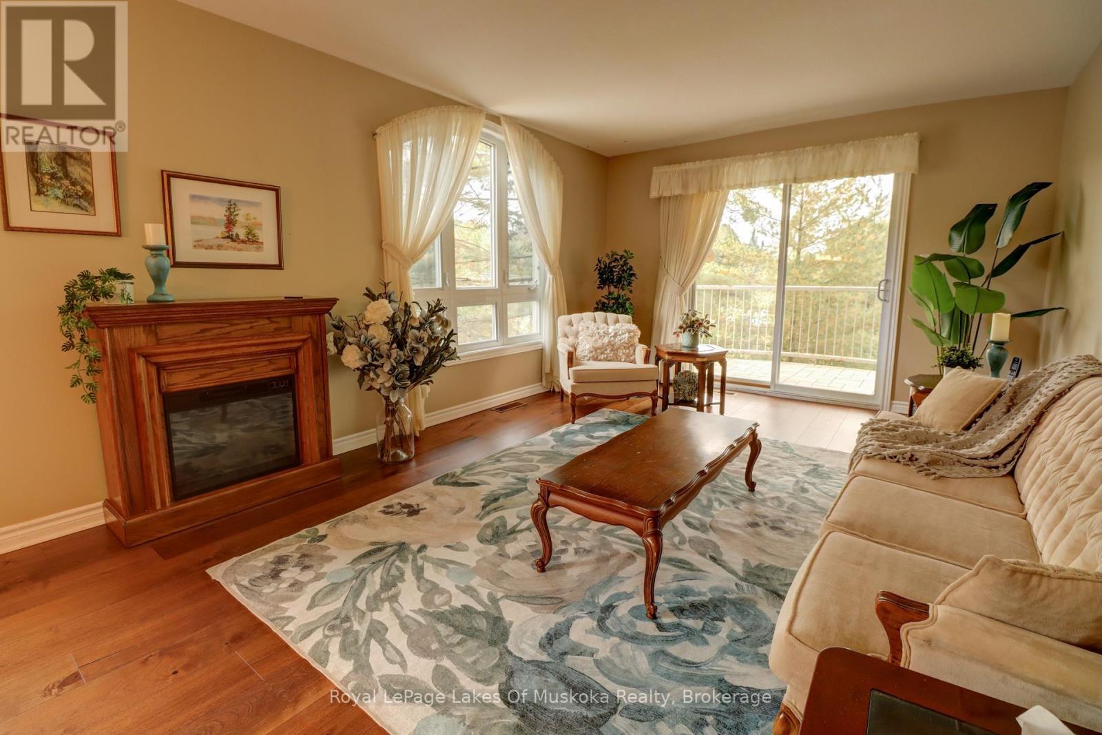 












106 - 31 DAIRY LANE

,
Huntsville (Chaffey),




Ontario
P1H2L7

