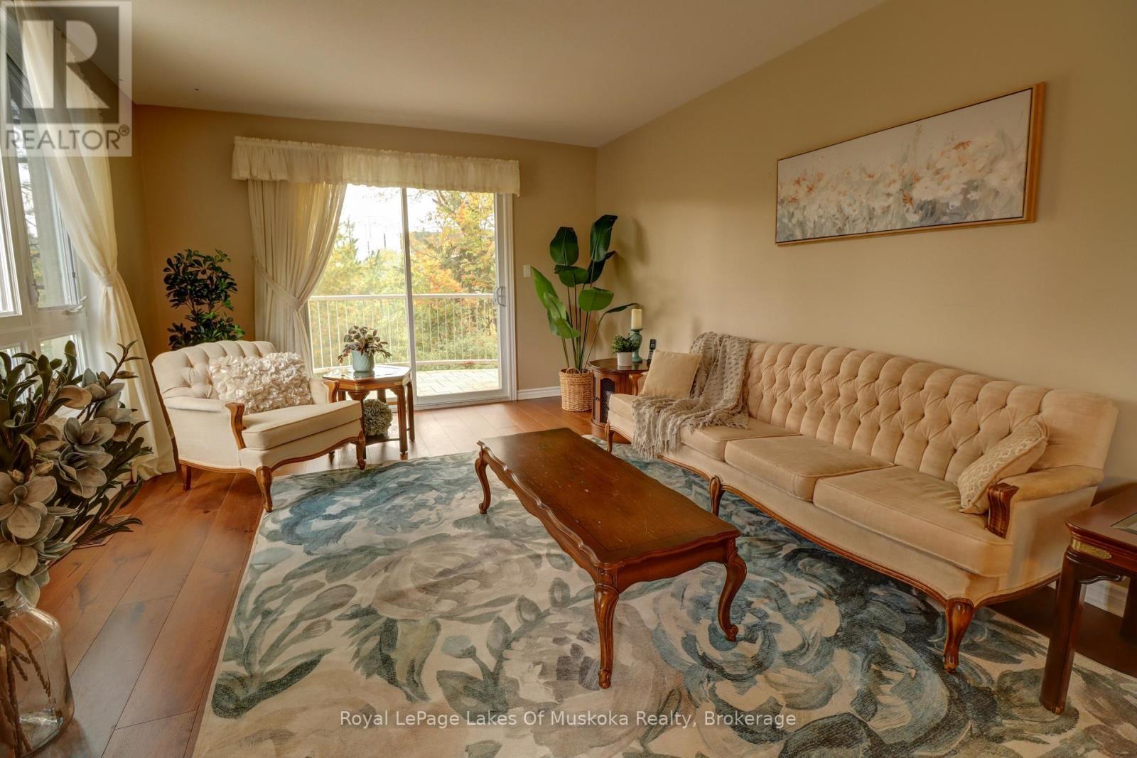 












106 - 31 DAIRY LANE

,
Huntsville (Chaffey),




Ontario
P1H2L7

