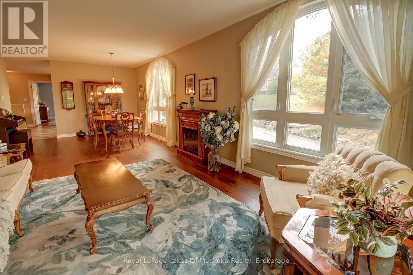 












106 - 31 DAIRY LANE

,
Huntsville (Chaffey),




Ontario
P1H2L7

